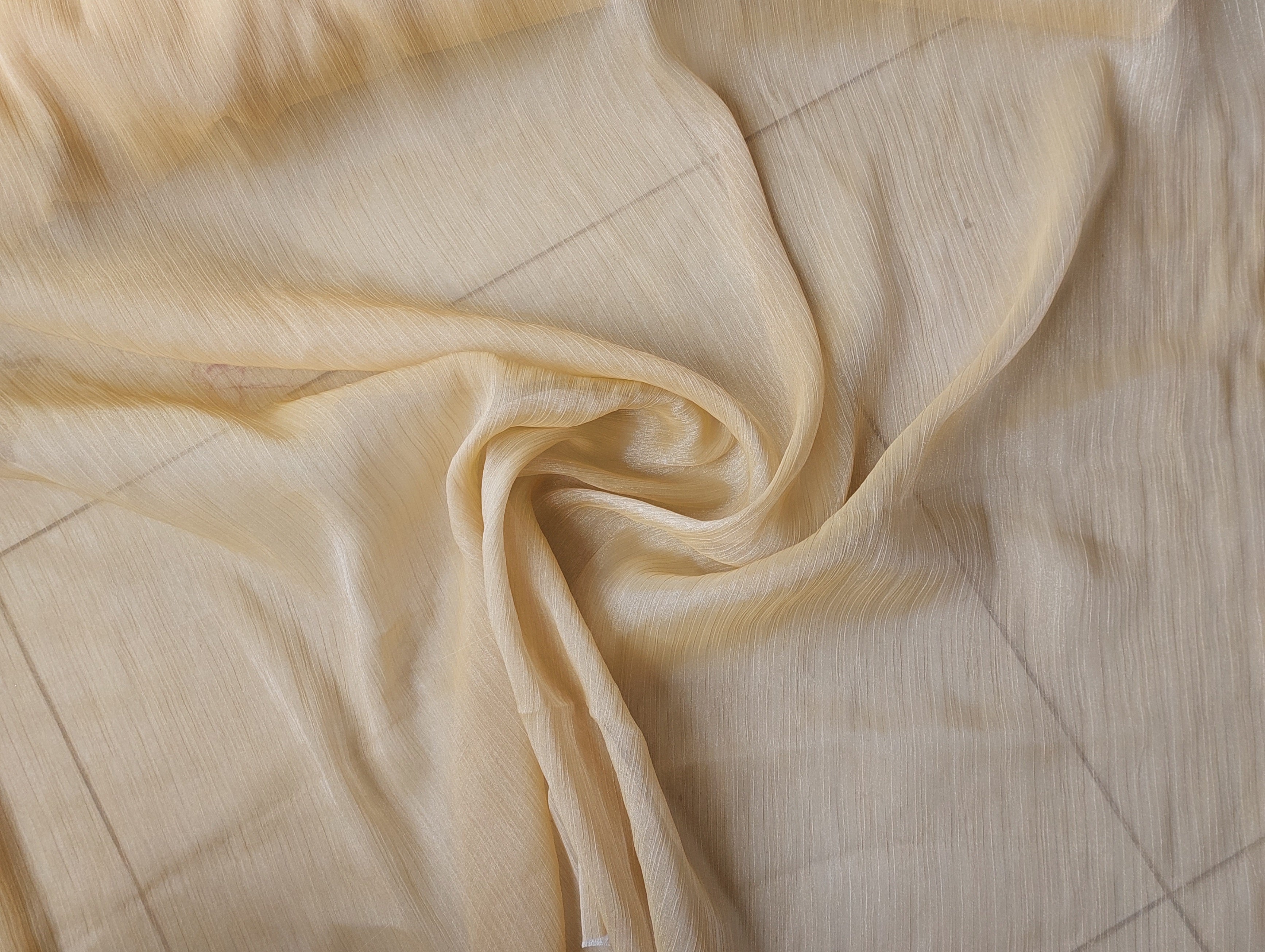 Crinkle crepe organza