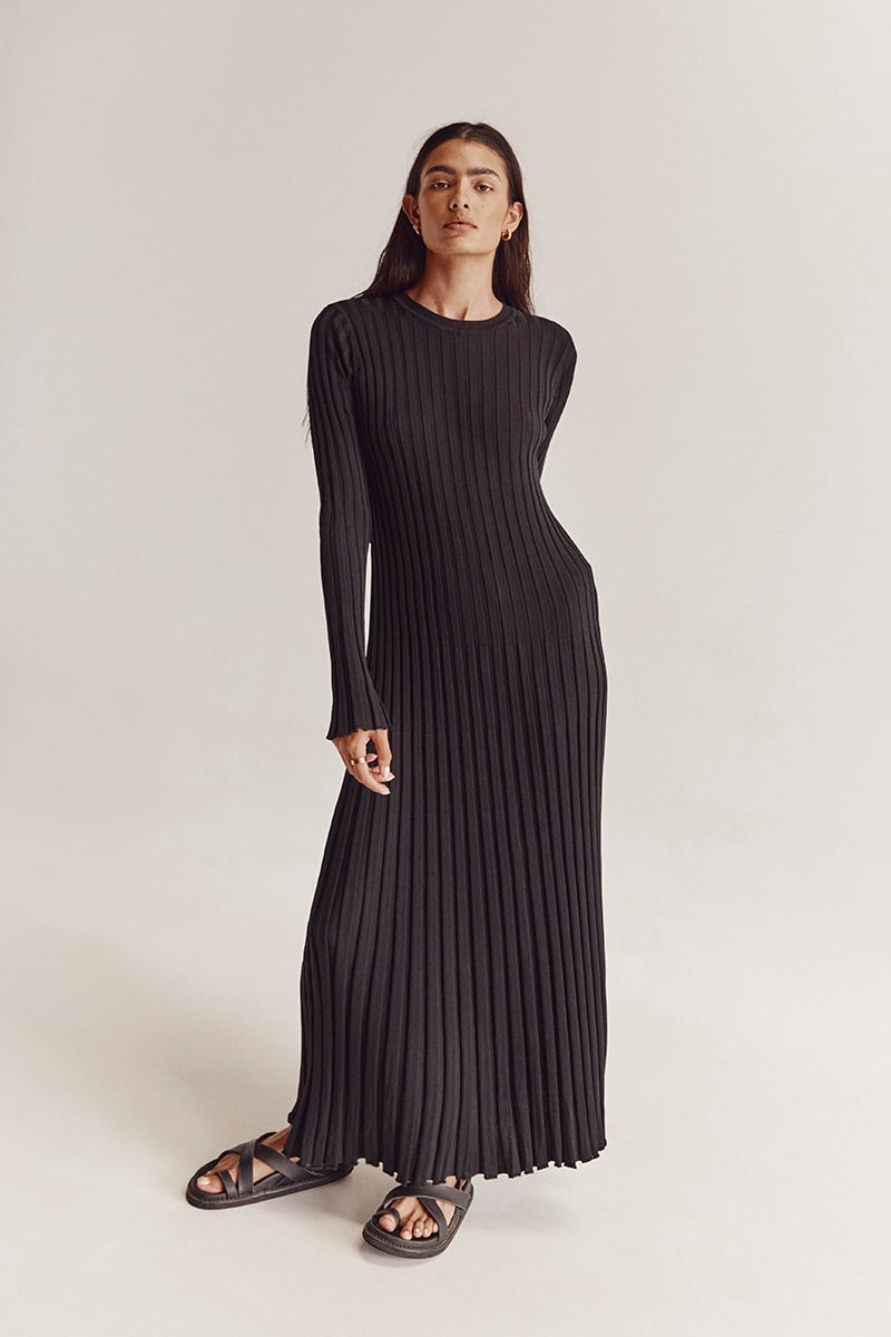Long Sleeved Knit Midi Dress 