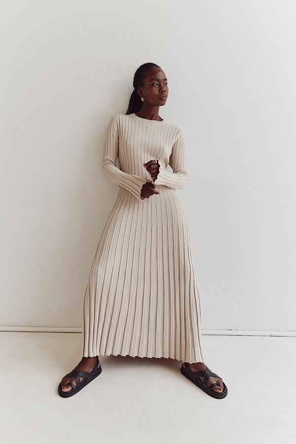 Long Sleeved Knit Midi Dress 
