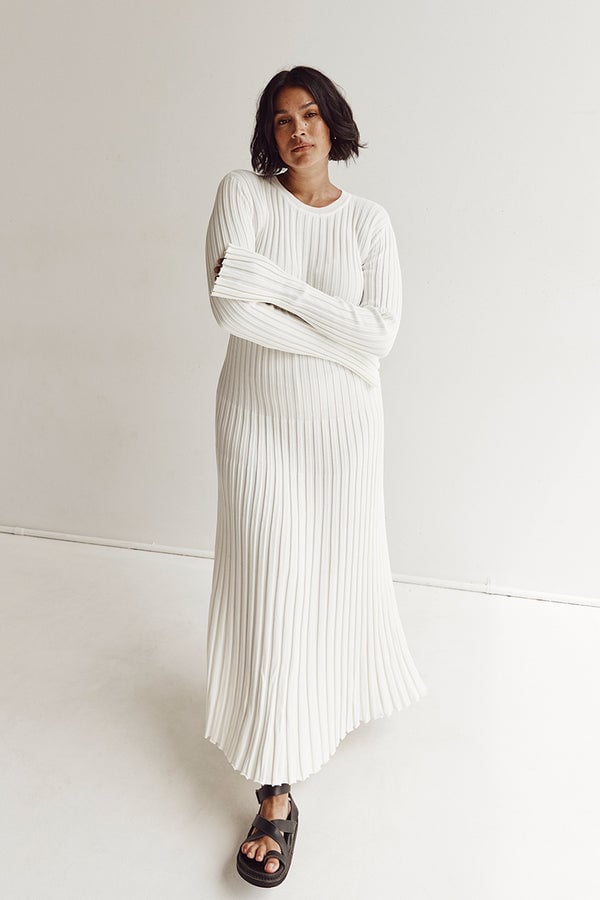 Long Sleeved Knit Midi Dress 
