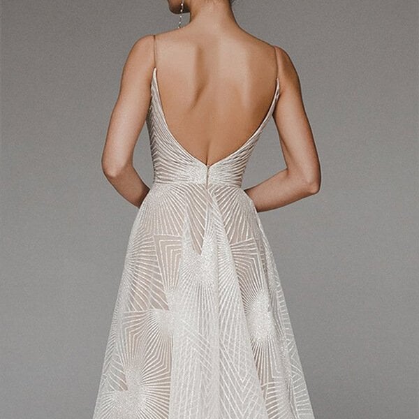 Elegant strappy V-neck dress 