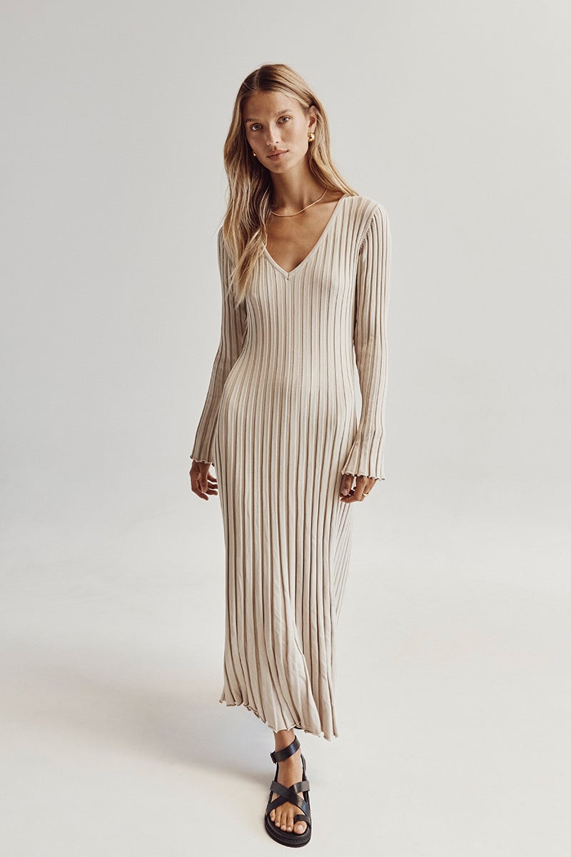 Long Sleeved Knit Midi Dress 