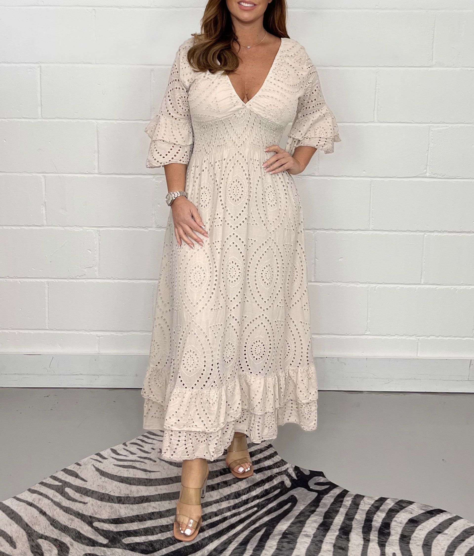 ??HOT SALE - 49% OFF??Embroidery Anglaise Frill Sleeve Midi Dress 