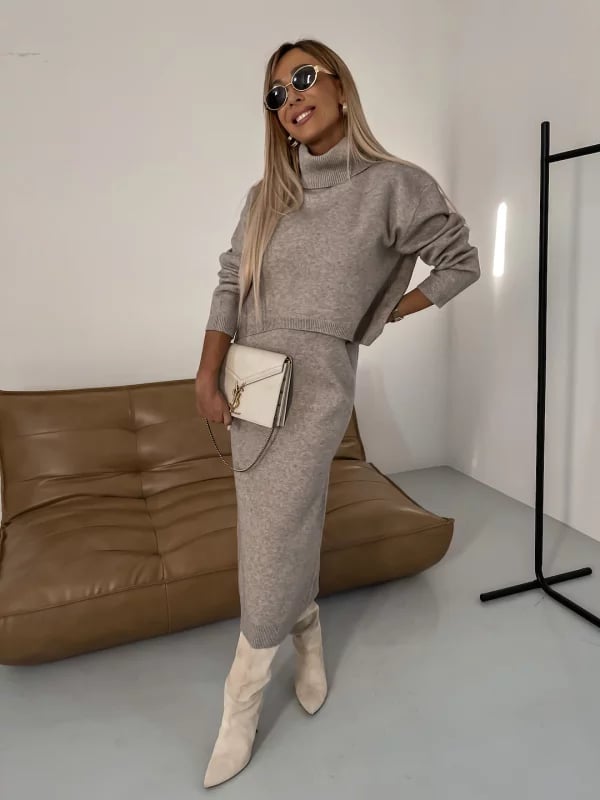 ??Midi Dress and Turtle Neck Sweater Set 