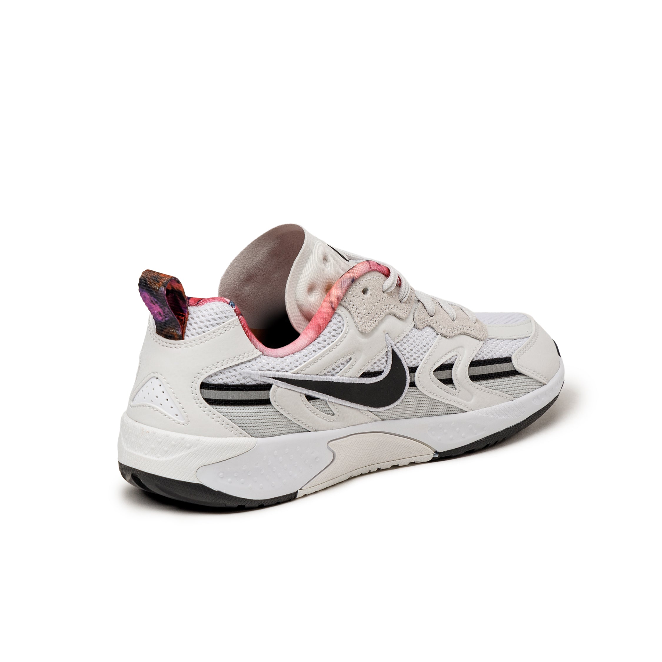 (Buy 1 pair and get 2 pairs free, get 3 pairs of shoes for the price of 1 pair)Nike x Futura Wmns Jam Train