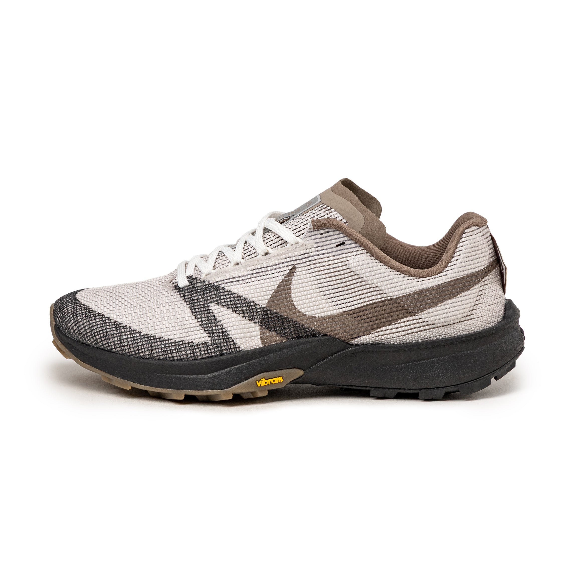 (Buy 1 pair and get 2 pairs free, get 3 pairs of shoes for the price of 1 pair)Nike Terra Kiger 10