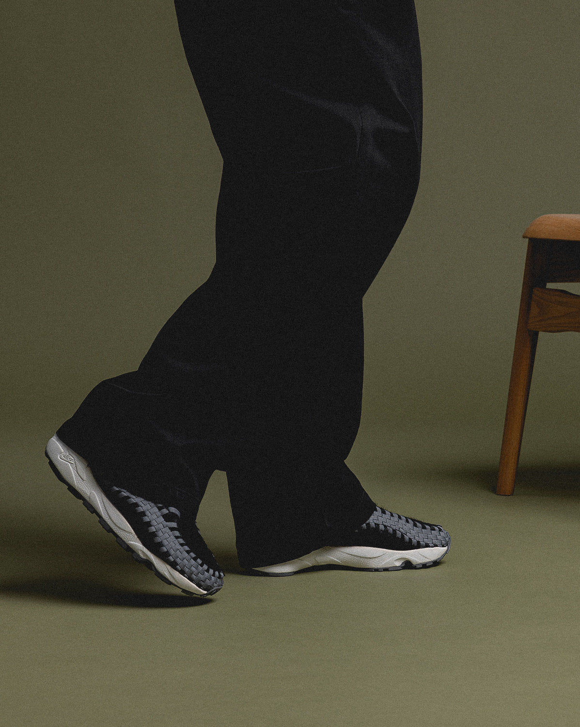 (Buy 1 pair and get 2 pairs free, get 3 pairs of shoes for the price of 1 pair)Nike Wmns Air Footscape Woven *Smoke Grey*