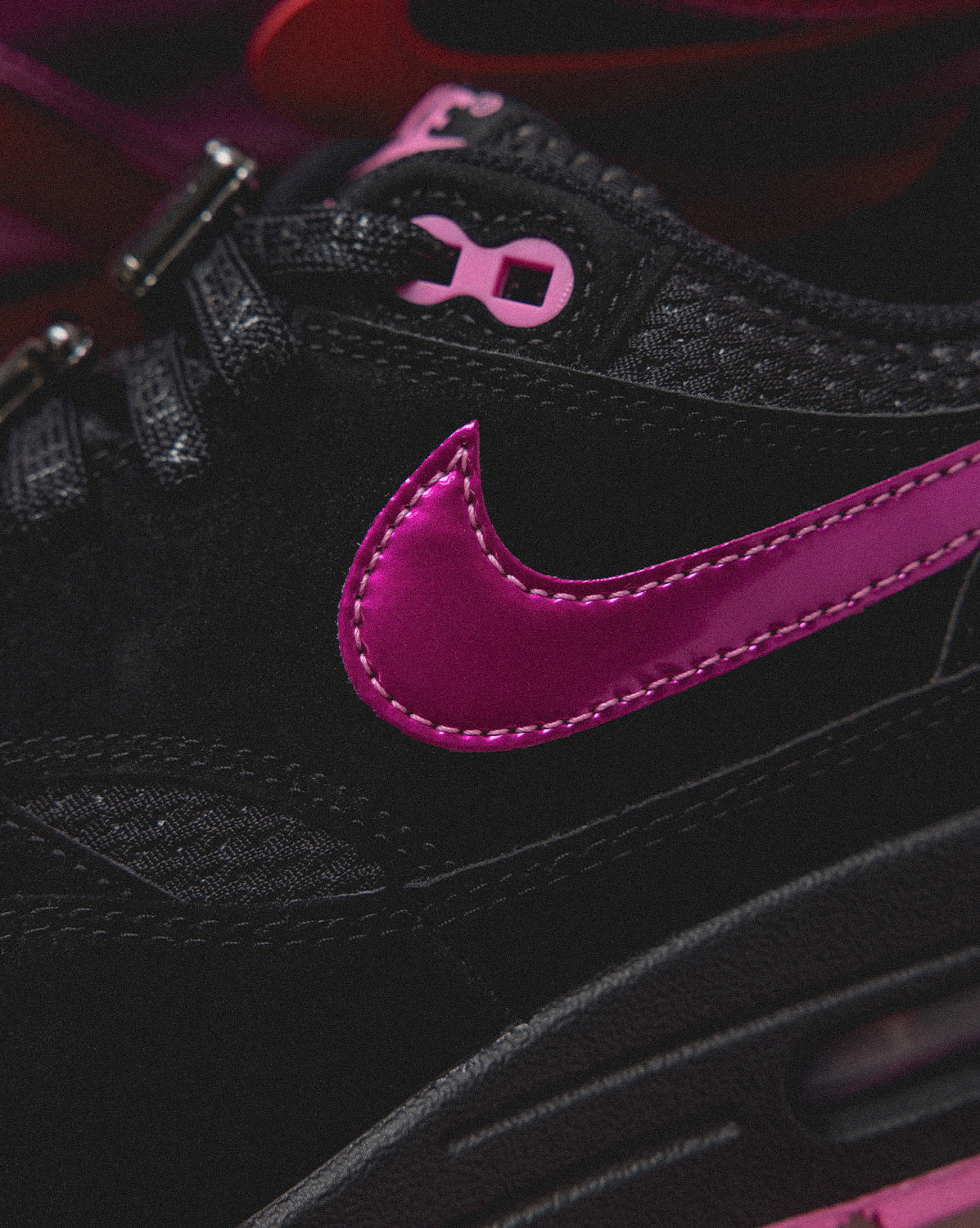 (Buy 1 pair and get 2 pairs free, get 3 pairs of shoes for the price of 1 pair)Nike Air Max 1 PRM *Valentine´s Day*