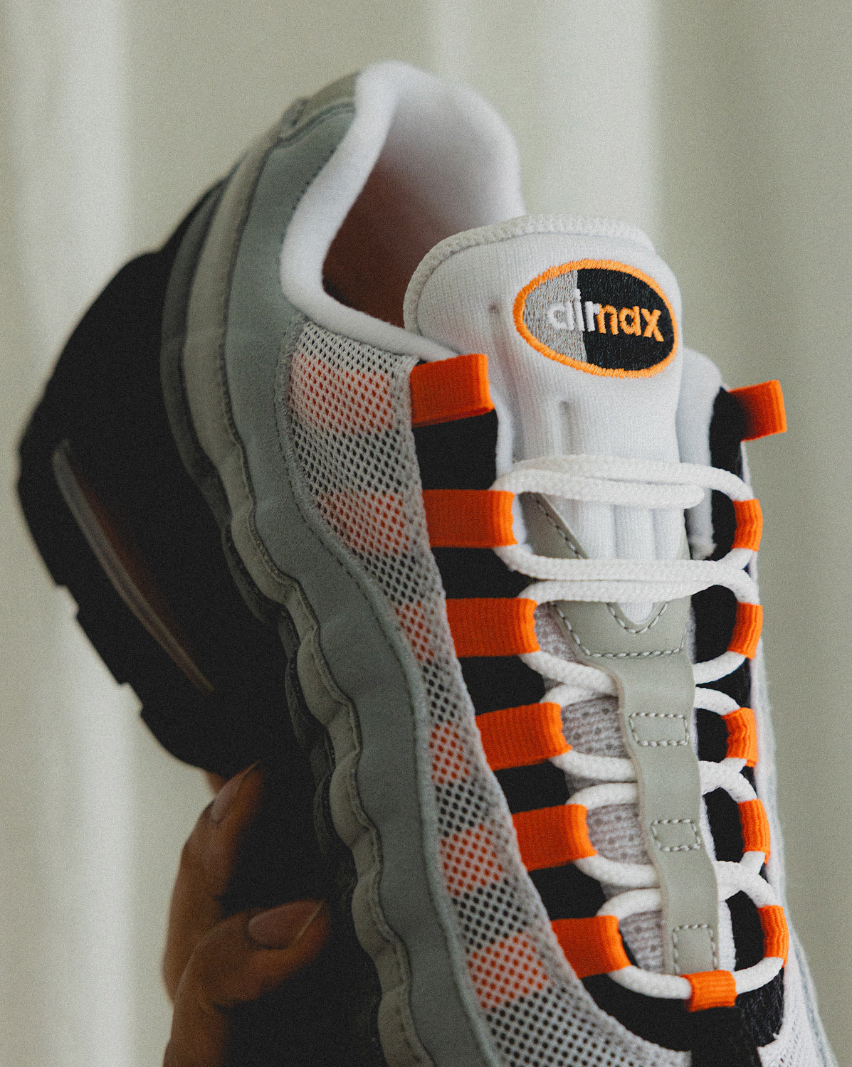 (Buy 1 pair and get 2 pairs free, get 3 pairs of shoes for the price of 1 pair)Nike Air Max 95 *Big Bubble*