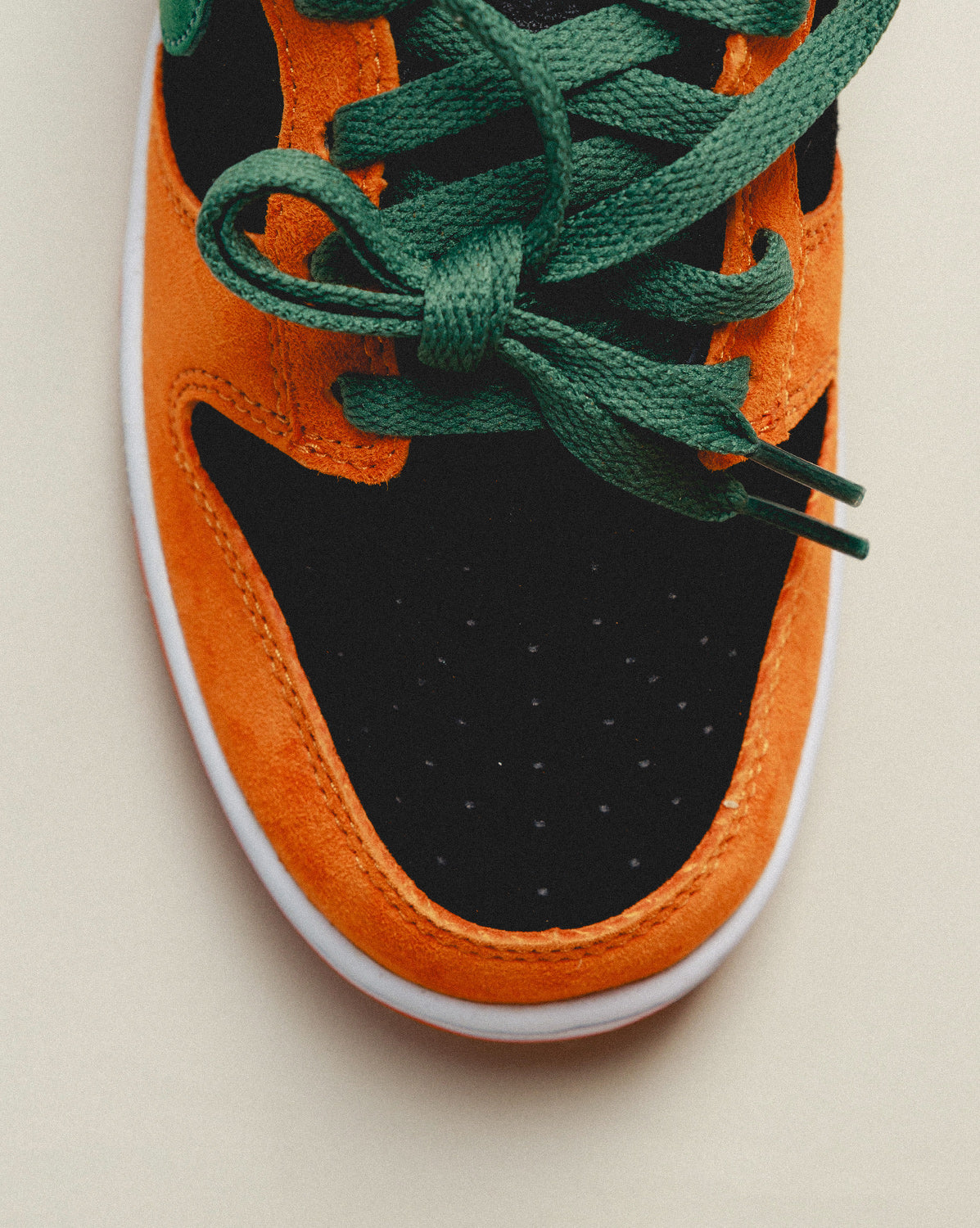 (Buy 1 pair and get 2 pairs free, get 3 pairs of shoes for the price of 1 pair)Nike Dunk Low SP *Ceramic*