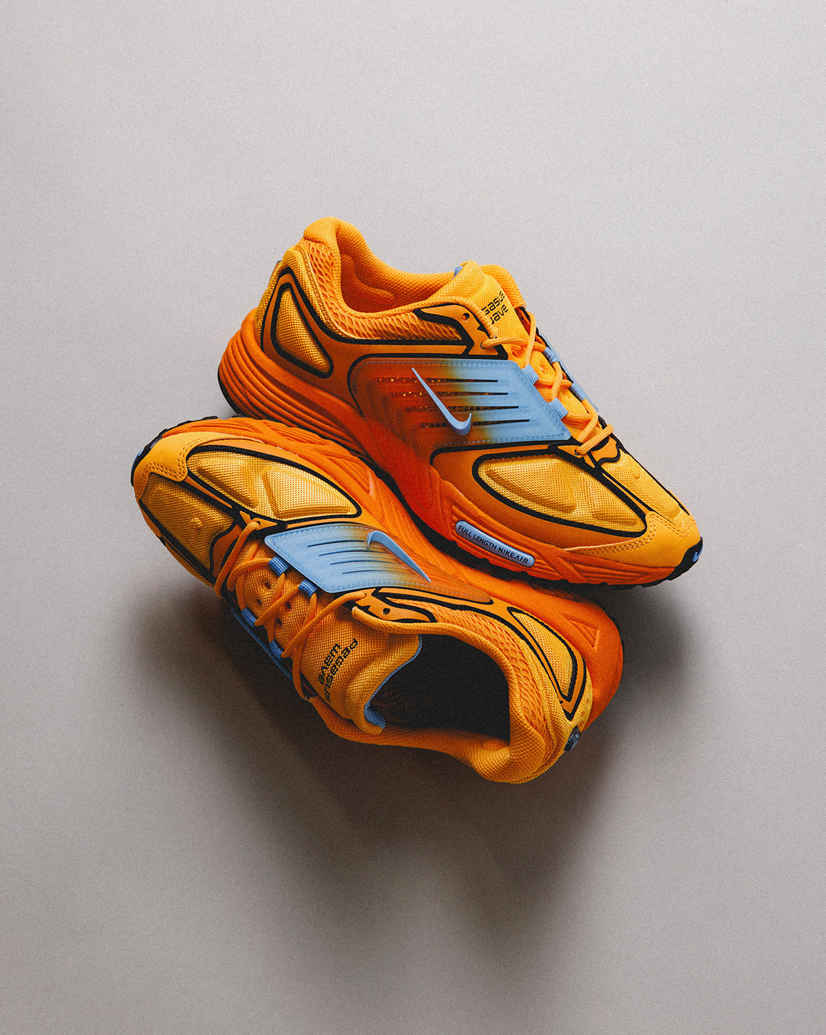 (Buy 1 pair and get 2 pairs free, get 3 pairs of shoes for the price of 1 pair)Nike Air Pegasus Wave