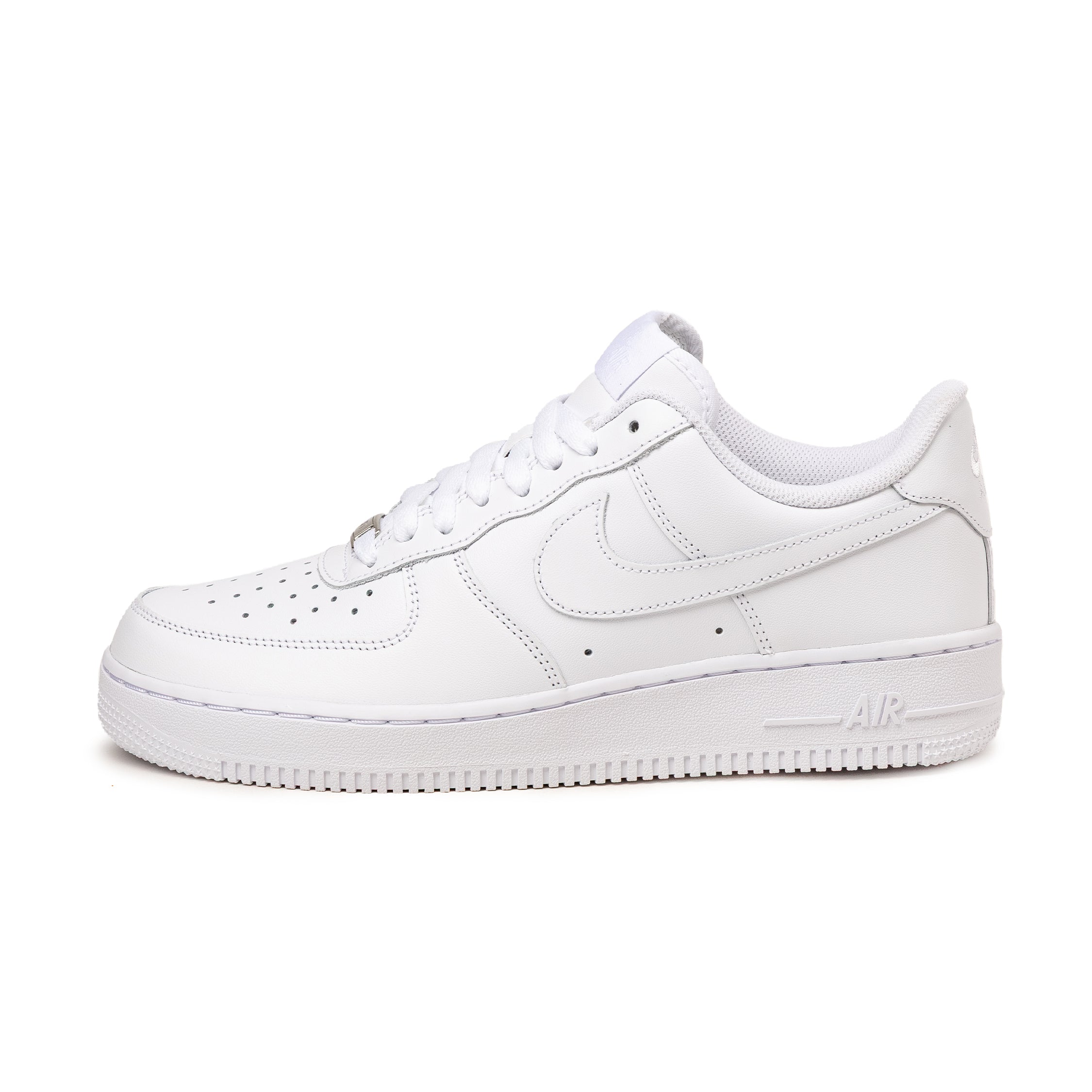 (Buy 1 pair and get 2 pairs free, get 3 pairs of shoes for the price of 1 pair)Nike Air Force 1 '07