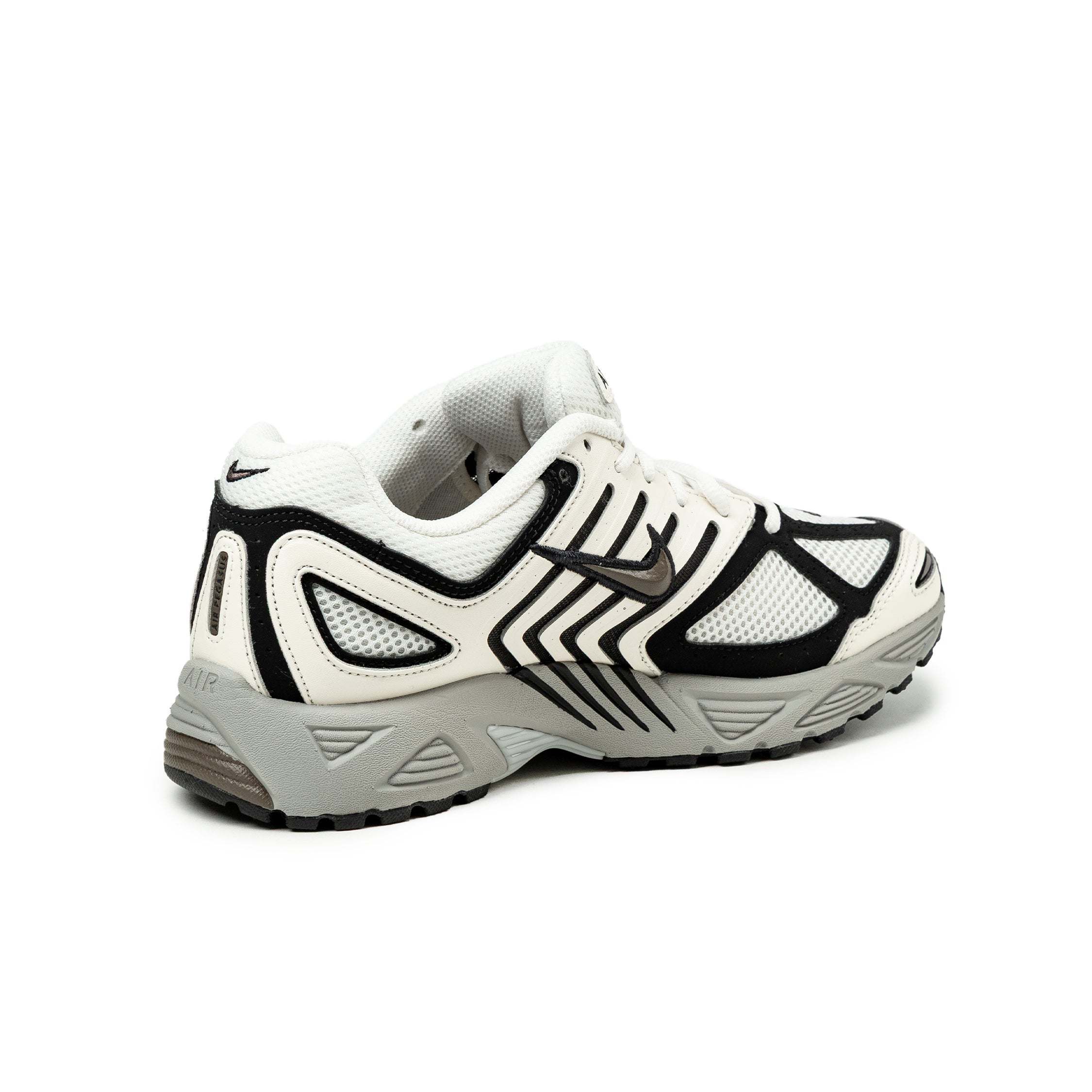 (Buy 1 pair and get 2 pairs free, get 3 pairs of shoes for the price of 1 pair)Nike Air Pegasus 2005