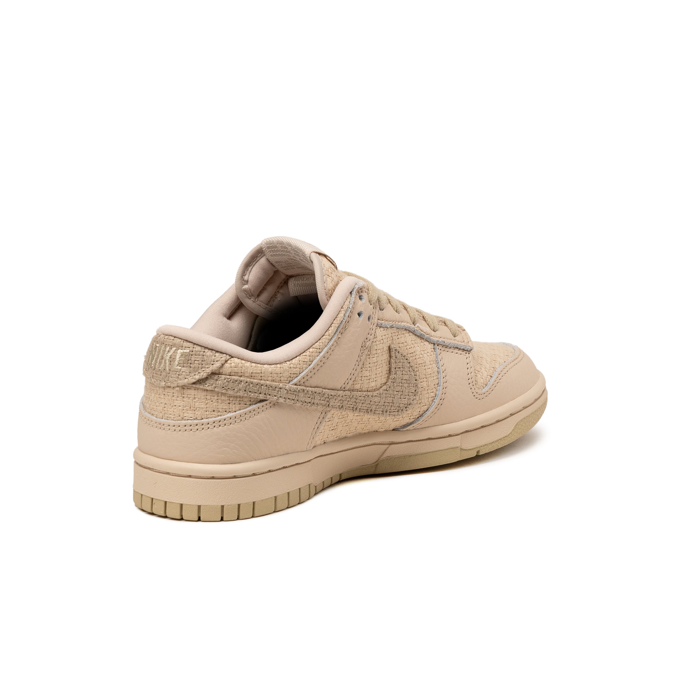 (Buy 1 pair and get 2 pairs free, get 3 pairs of shoes for the price of 1 pair)Nike Wmns Dunk Low
