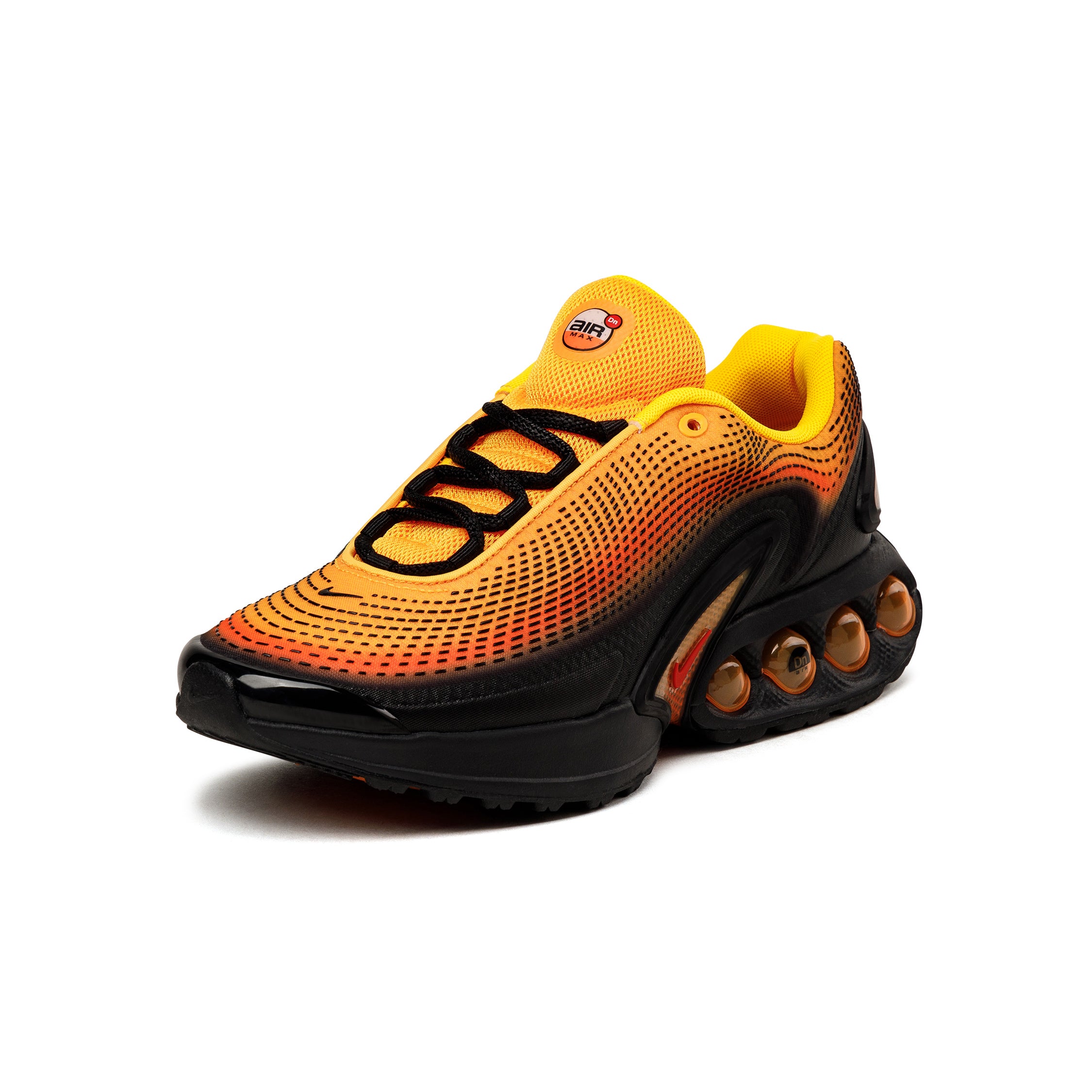 (Buy 1 pair and get 2 pairs free, get 3 pairs of shoes for the price of 1 pair)Nike Air Max DN SE