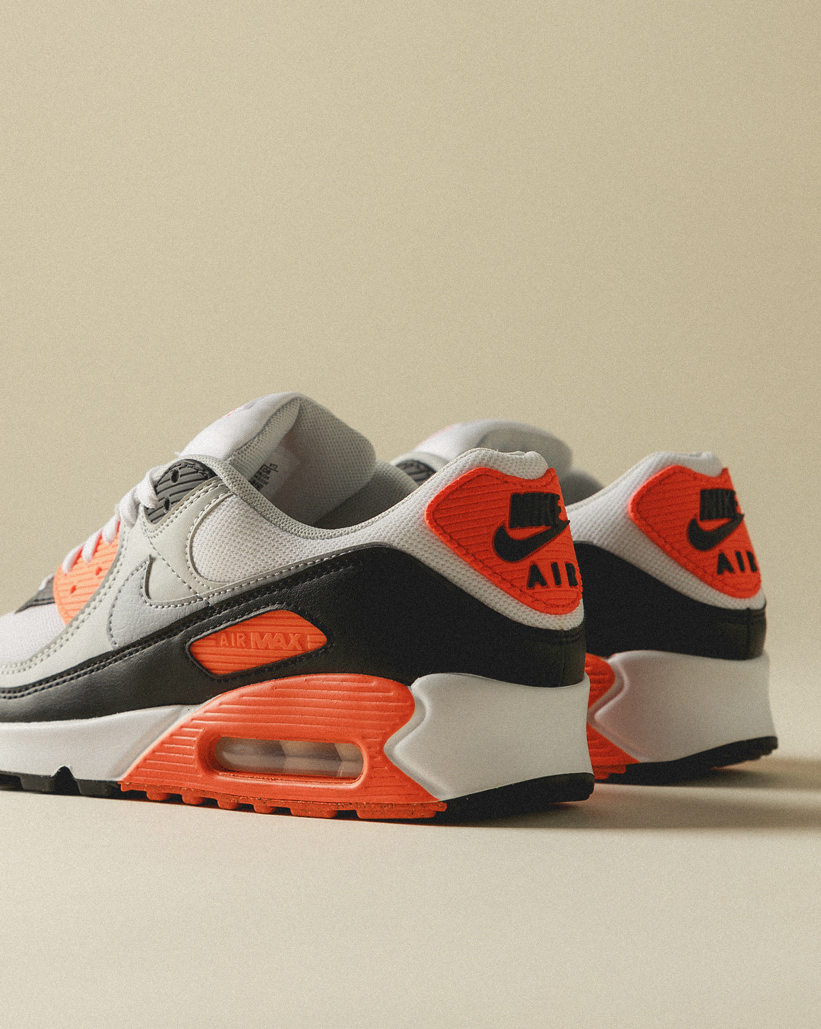 (Buy 1 pair and get 2 pairs free, get 3 pairs of shoes for the price of 1 pair)Nike Wmns Air Max 90