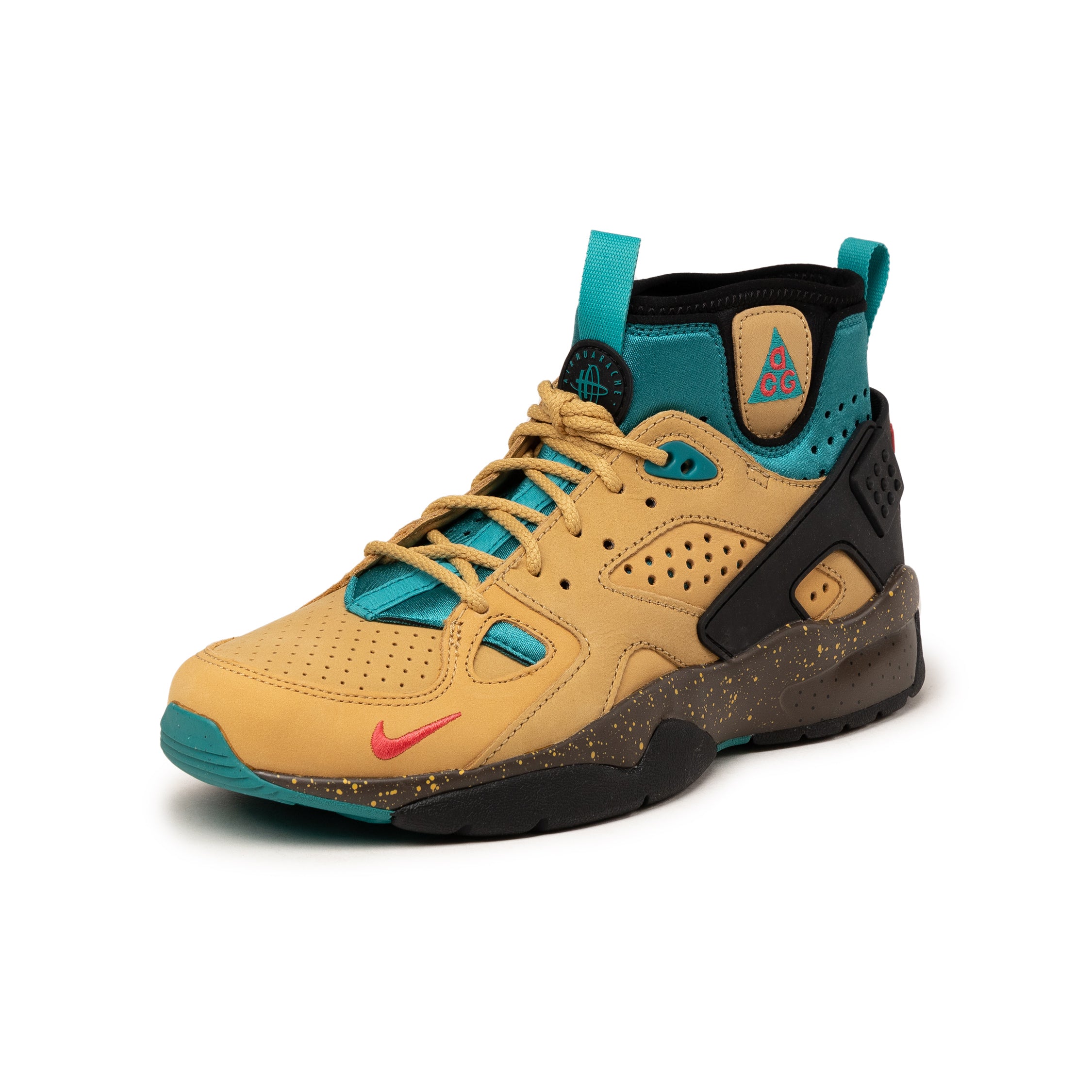 (Buy 1 pair and get 2 pairs free, get 3 pairs of shoes for the price of 1 pair)Nike ACG Air Mowabb OG