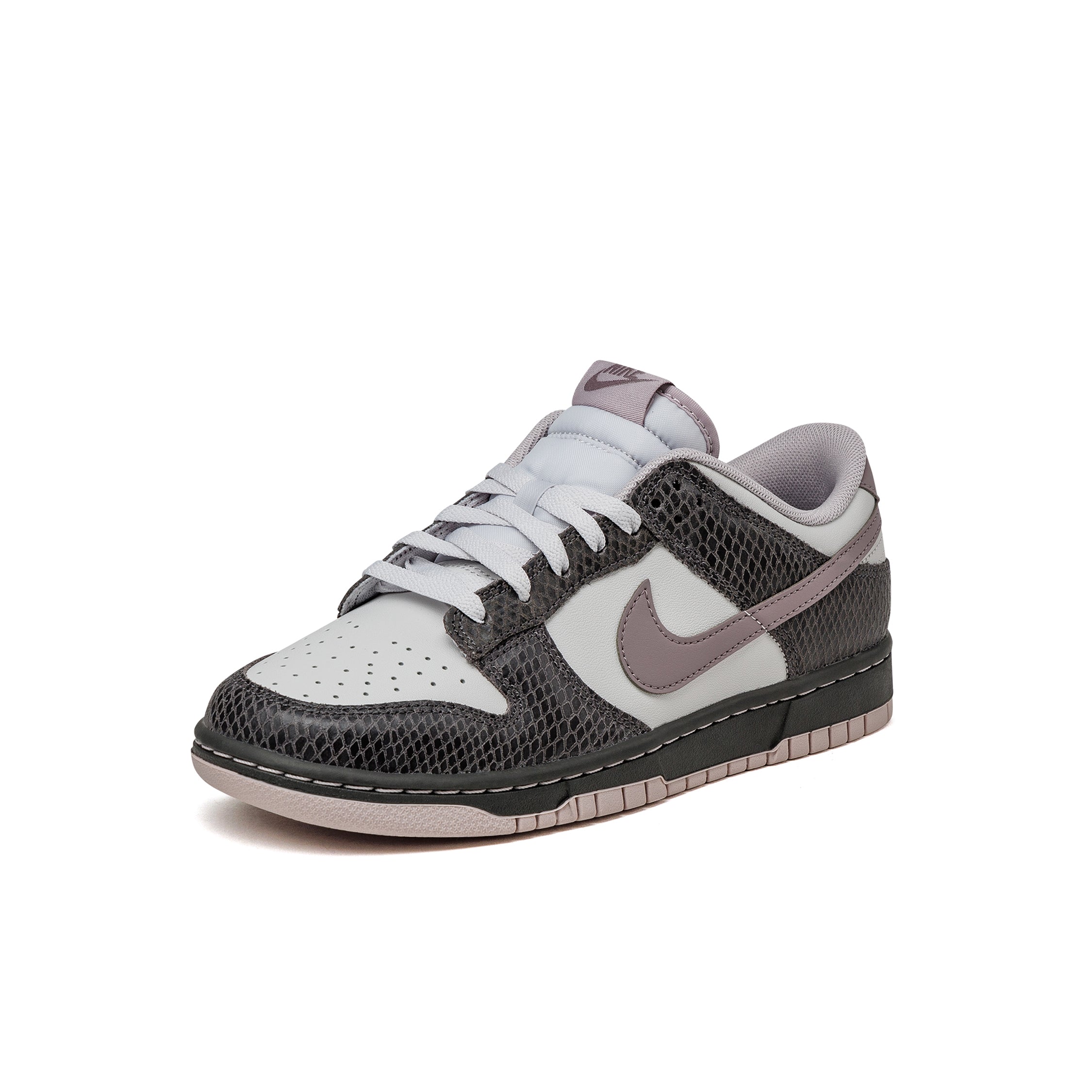 (Buy 1 pair and get 2 pairs free, get 3 pairs of shoes for the price of 1 pair)Nike Dunk Low Retro SE