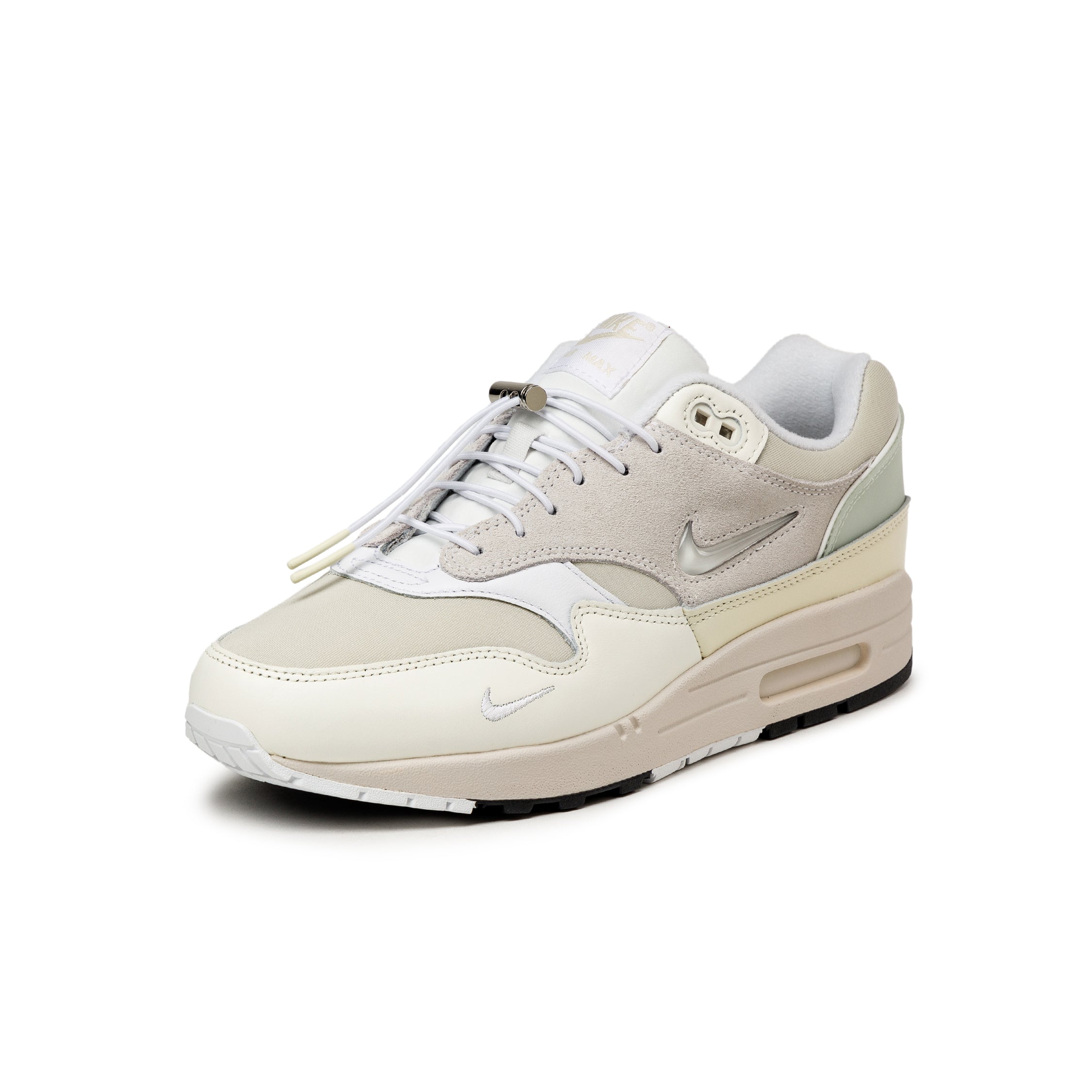 (Buy 1 pair and get 2 pairs free, get 3 pairs of shoes for the price of 1 pair)Nike Air Max 1 Premium *No Bubble*
