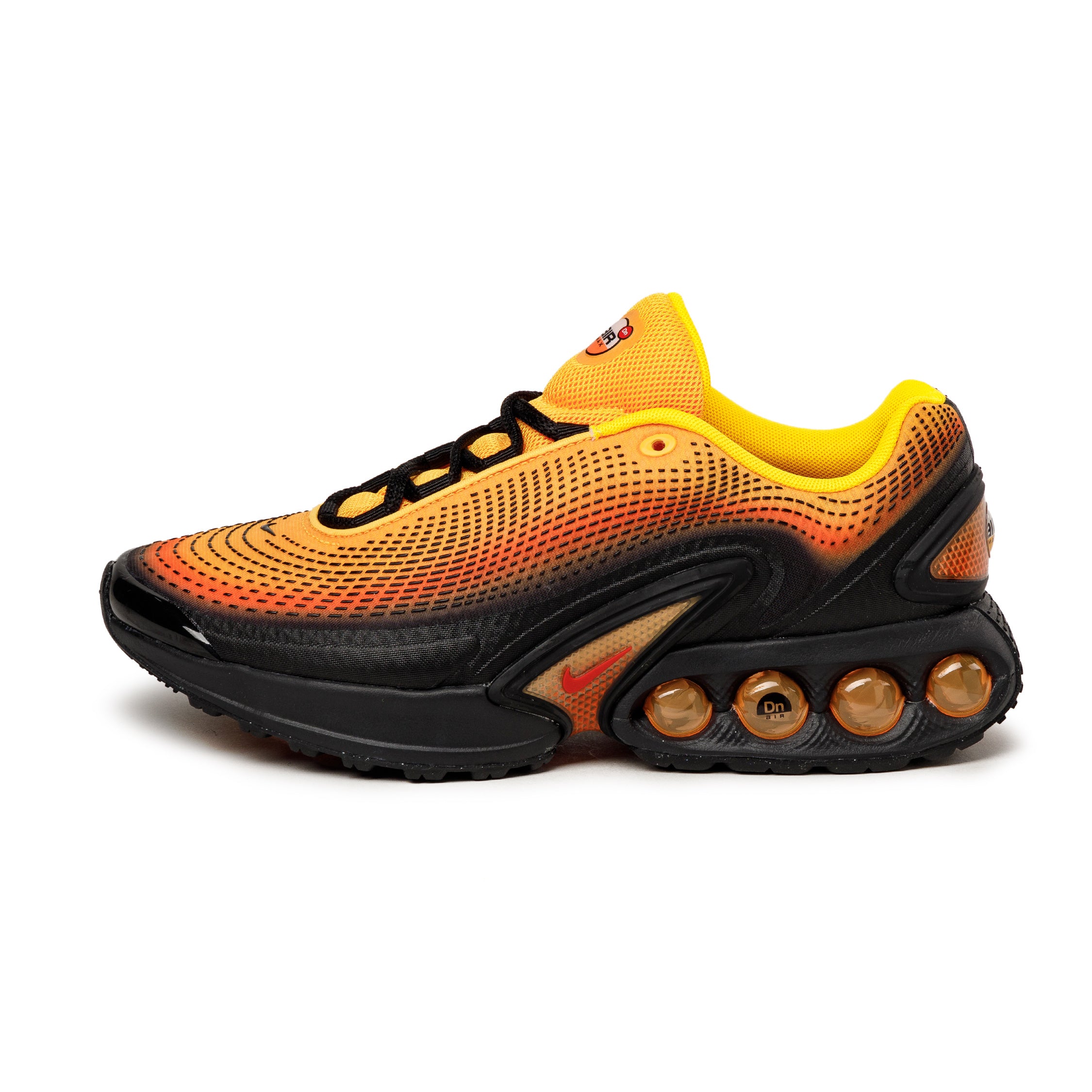 (Buy 1 pair and get 2 pairs free, get 3 pairs of shoes for the price of 1 pair)Nike Air Max DN SE