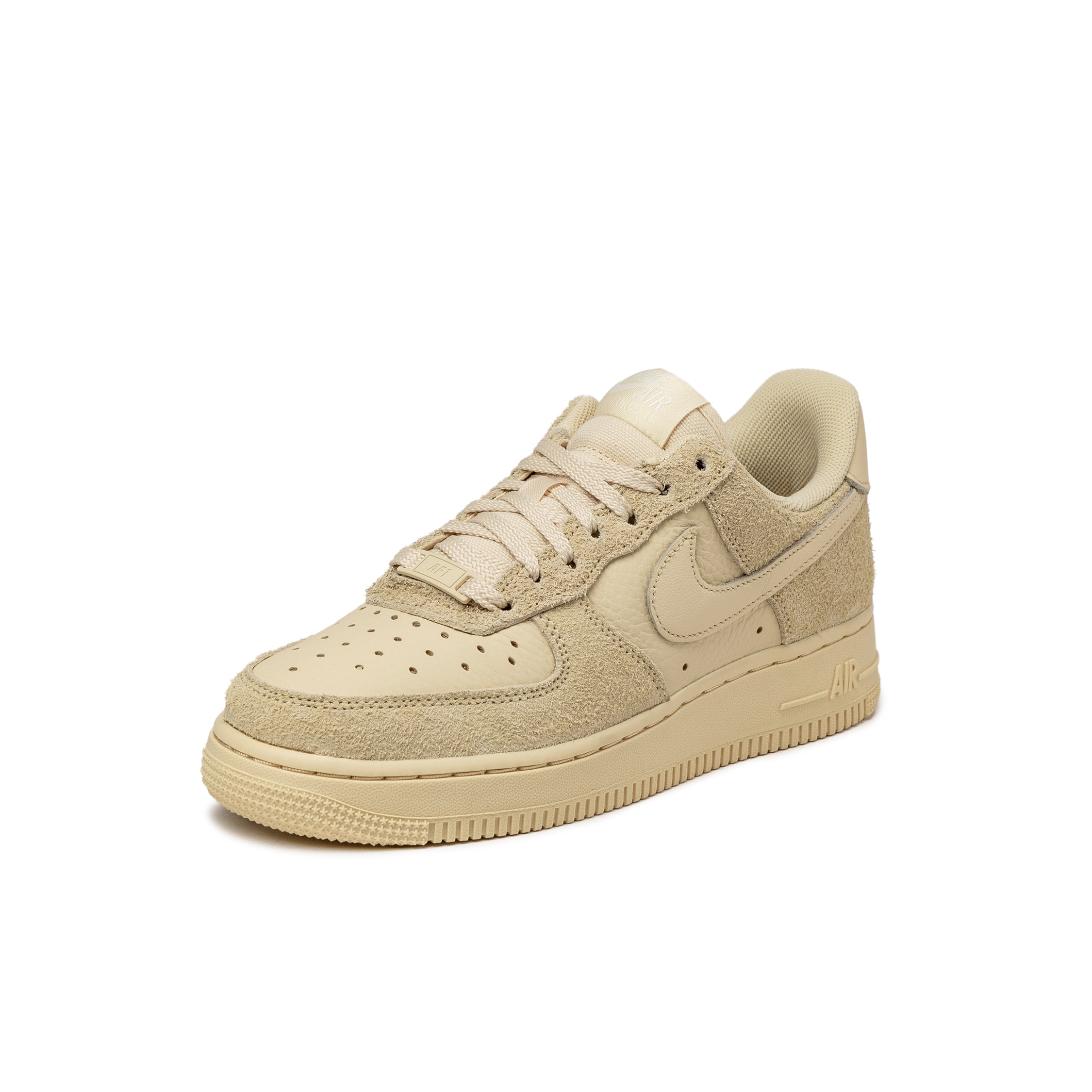 (Buy 1 pair and get 2 pairs free, get 3 pairs of shoes for the price of 1 pair)Nike Wmns Air Force 1 '07 LX