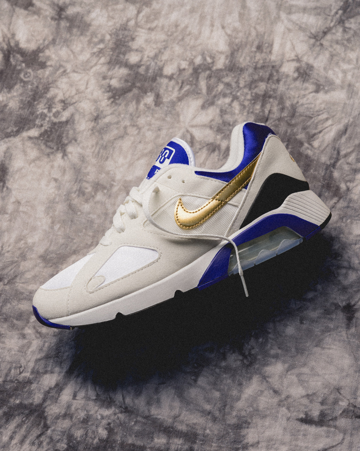 (Buy 1 pair and get 2 pairs free, get 3 pairs of shoes for the price of 1 pair)Nike Air 180 *Concord*