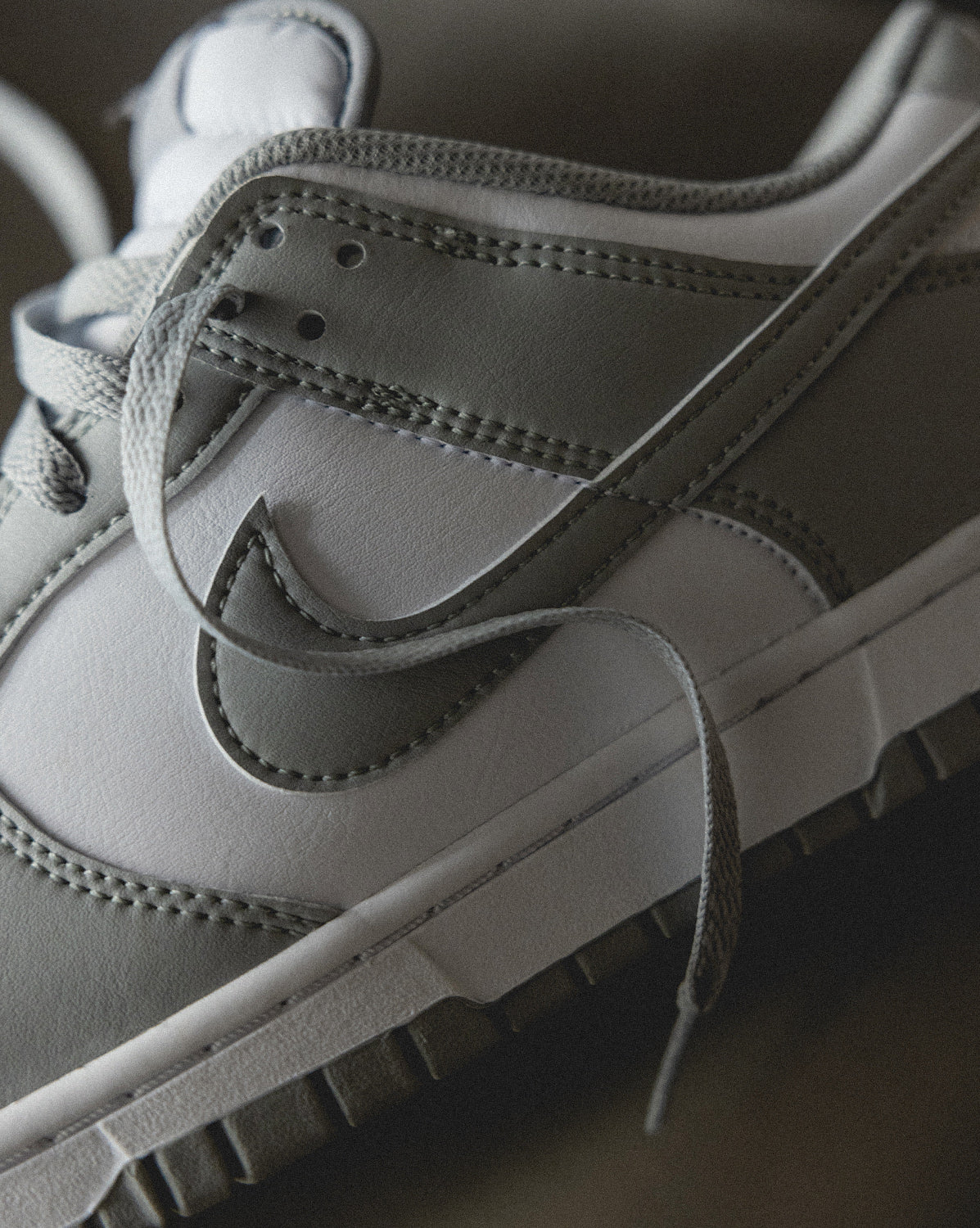 (Buy 1 pair and get 2 pairs free, get 3 pairs of shoes for the price of 1 pair)Nike Dunk Low Retro