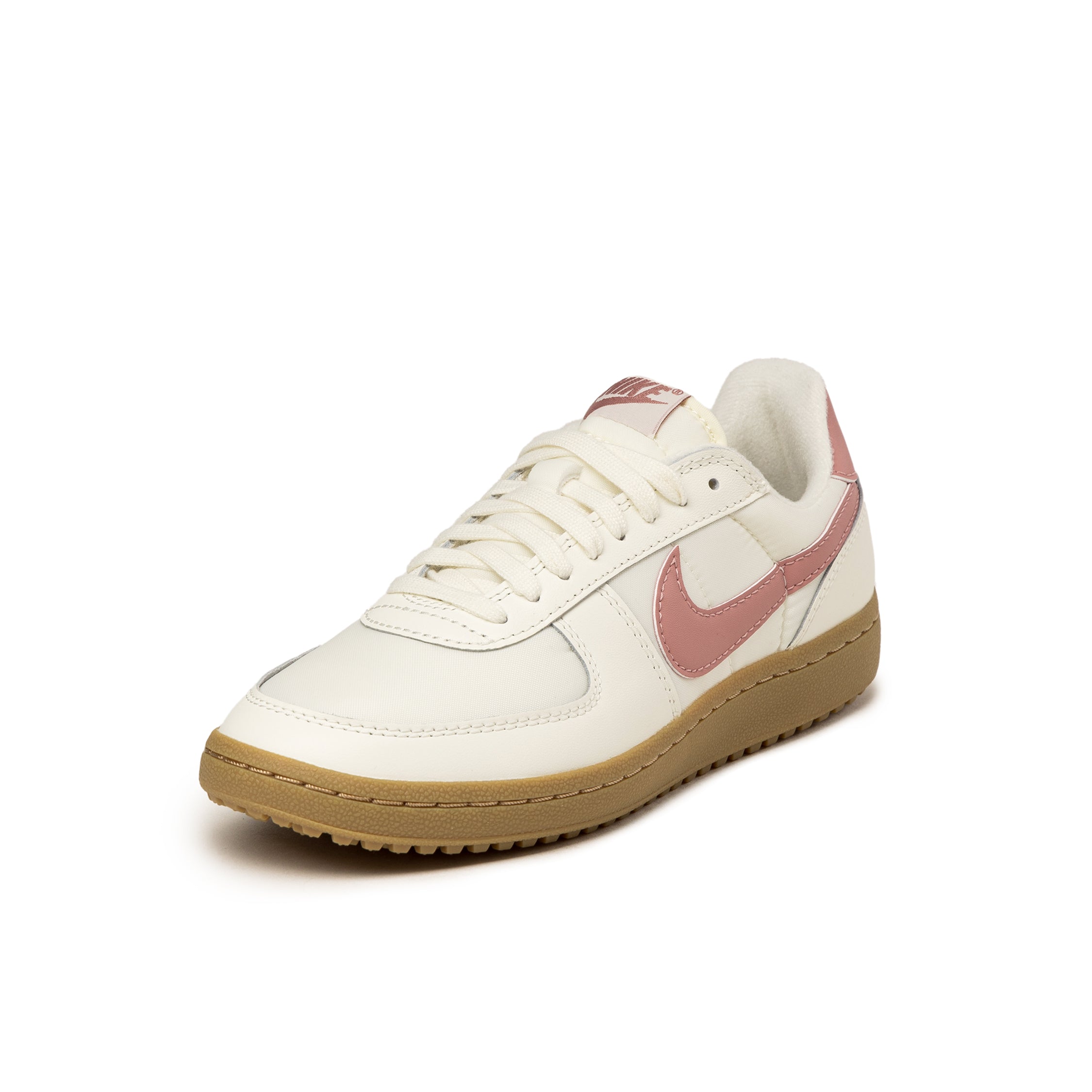 (Buy 1 pair and get 2 pairs free, get 3 pairs of shoes for the price of 1 pair)Nike Field General '82