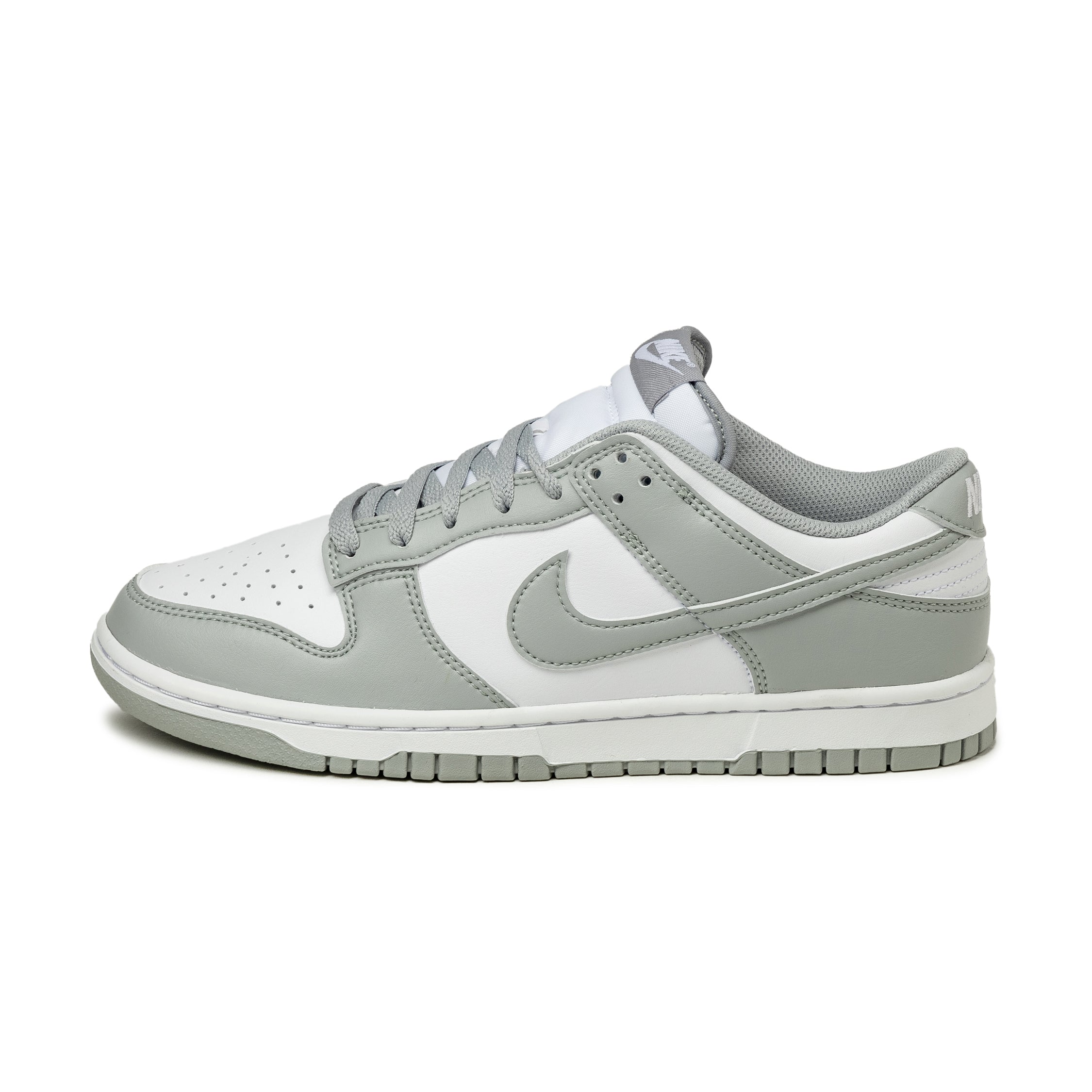 (Buy 1 pair and get 2 pairs free, get 3 pairs of shoes for the price of 1 pair)Nike Dunk Low Retro