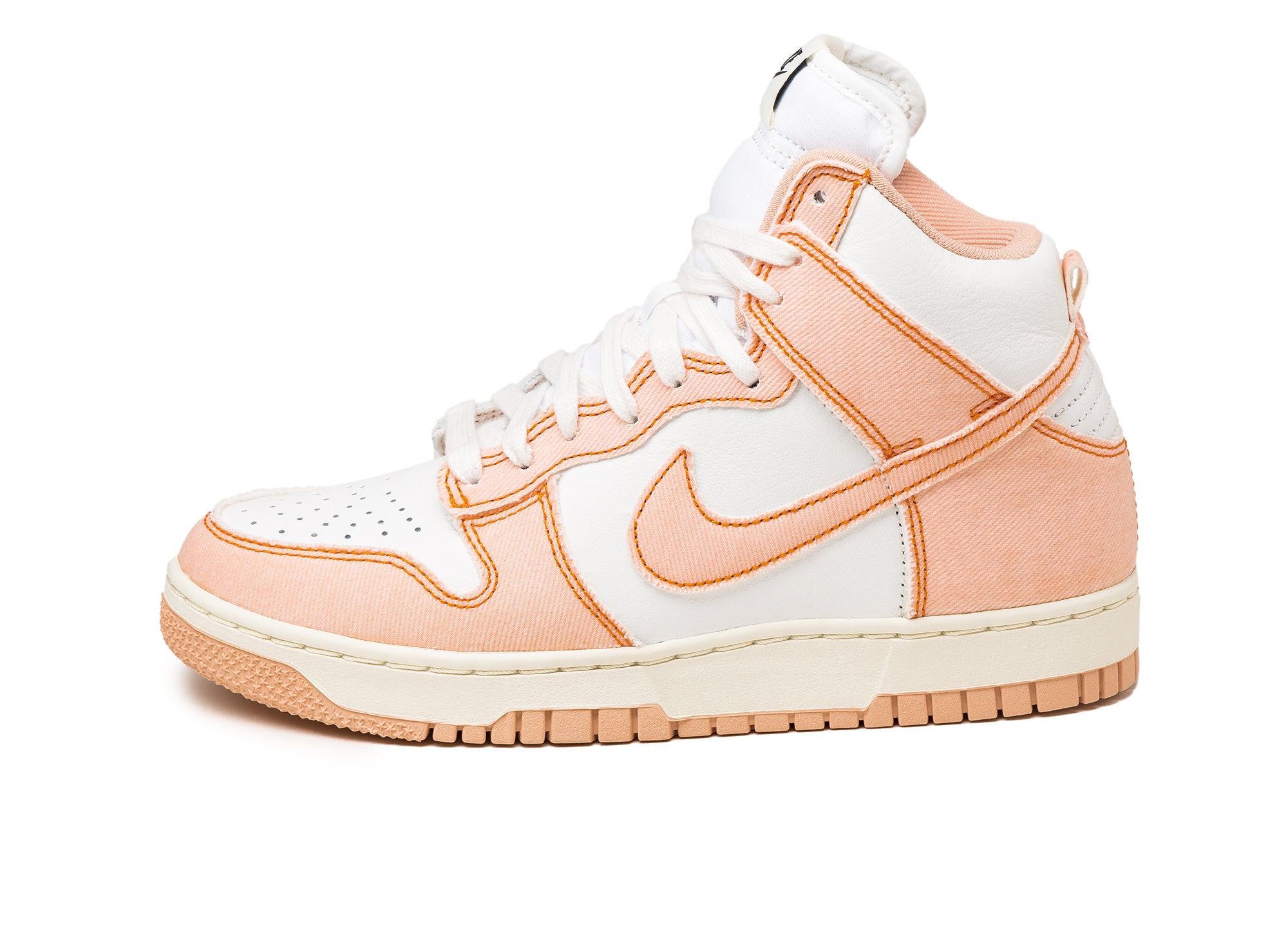 (Buy 1 pair and get 2 pairs free, get 3 pairs of shoes for the price of 1 pair)Nike Wmns Dunk Hi 1985 *Artic Orange*