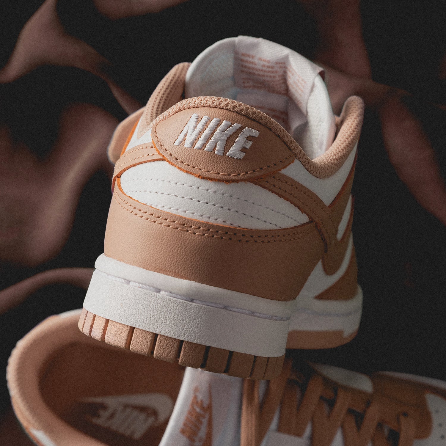 (Buy 1 pair and get 2 pairs free, get 3 pairs of shoes for the price of 1 pair)Nike Wmns Dunk Low *Rose Whisper*