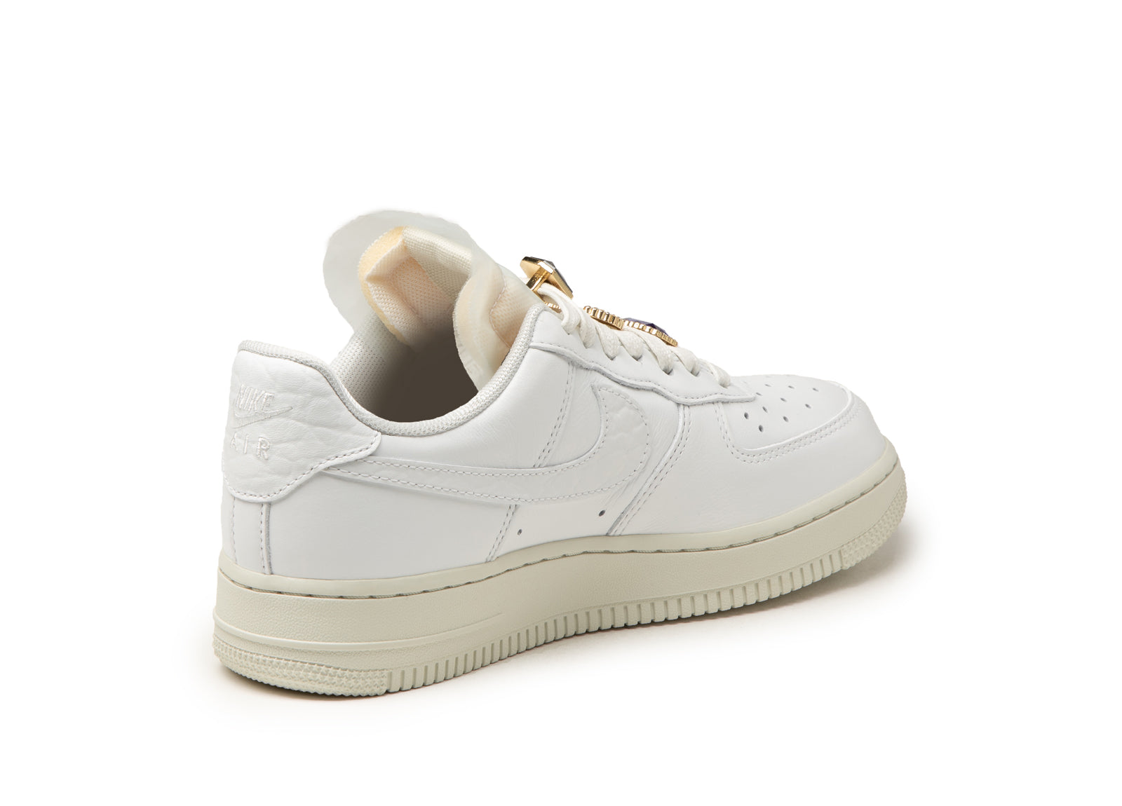 (Buy 1 pair and get 2 pairs free, get 3 pairs of shoes for the price of 1 pair)Nike Wmns Air Force 1 Low PRM