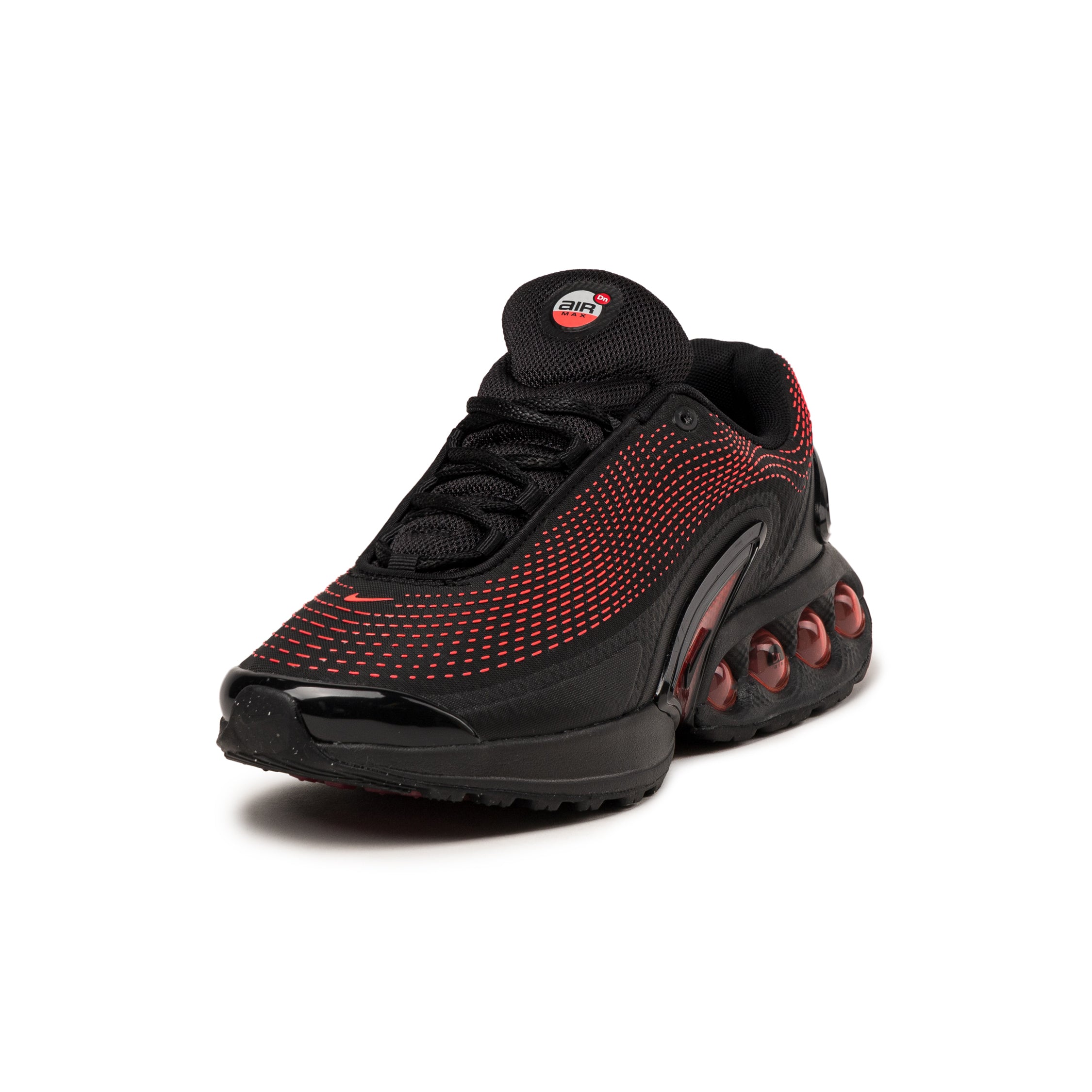 (Buy 1 pair and get 2 pairs free, get 3 pairs of shoes for the price of 1 pair)Nike Air Max DN