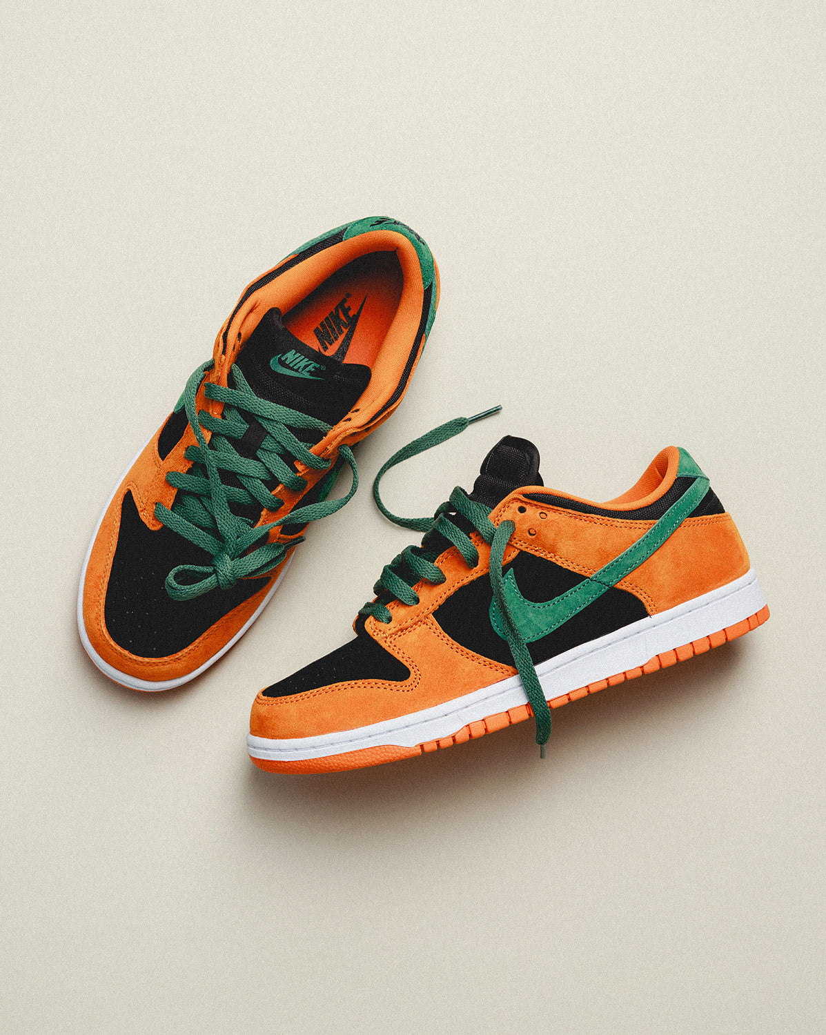 (Buy 1 pair and get 2 pairs free, get 3 pairs of shoes for the price of 1 pair)Nike Dunk Low SP *Ceramic*