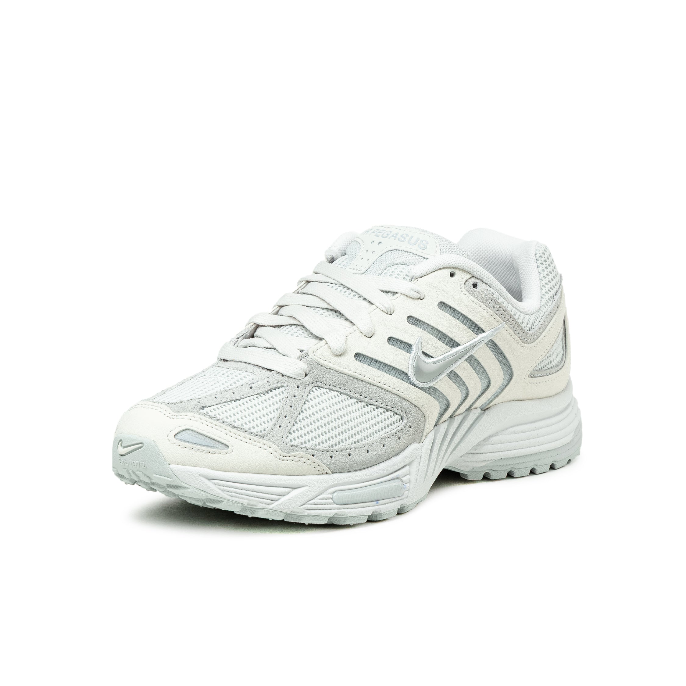 (Buy 1 pair and get 2 pairs free, get 3 pairs of shoes for the price of 1 pair)Nike Air Pegasus 2005 SE