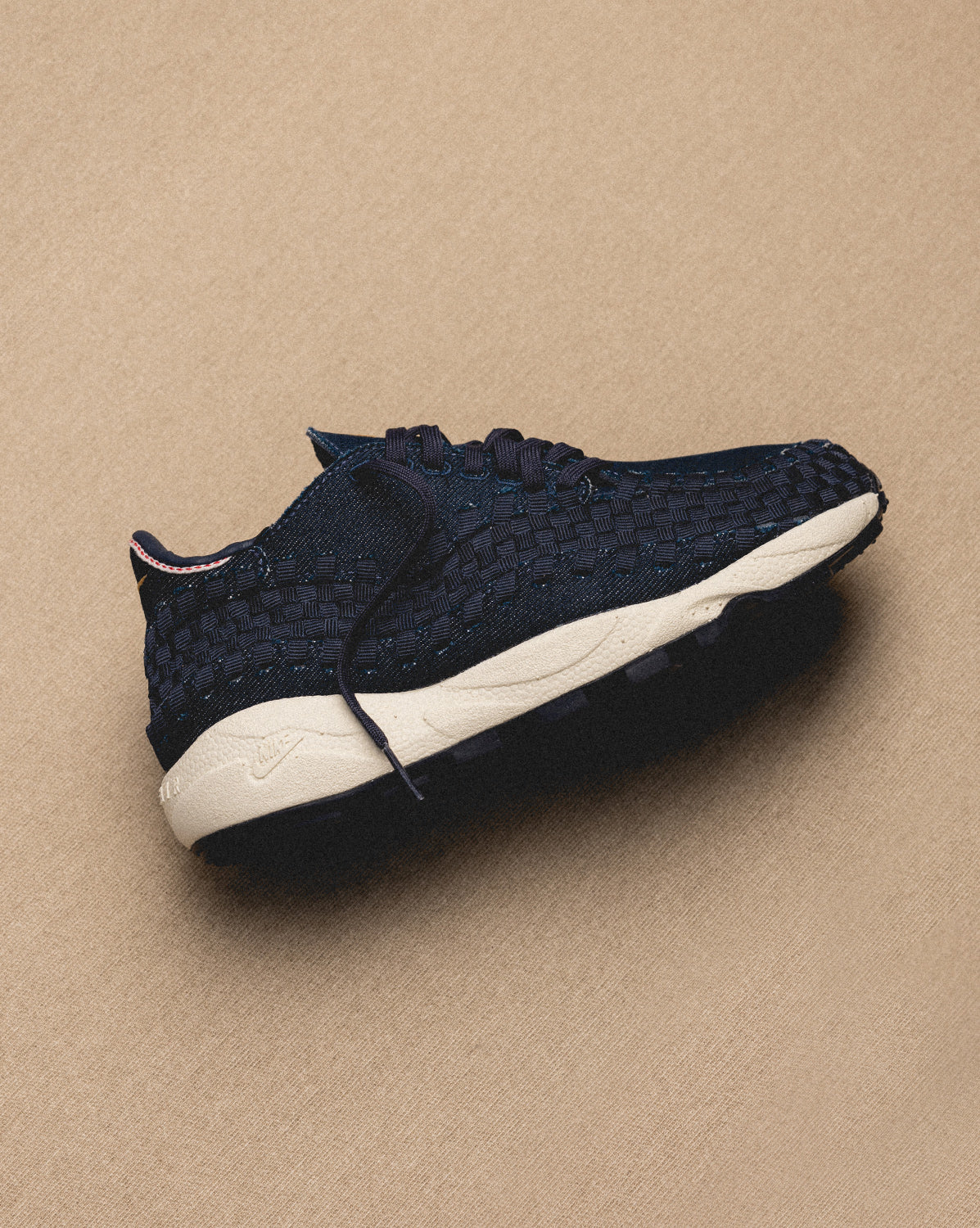 (Buy 1 pair and get 2 pairs free, get 3 pairs of shoes for the price of 1 pair)Nike Wmns Air Footscape Woven *Denim*