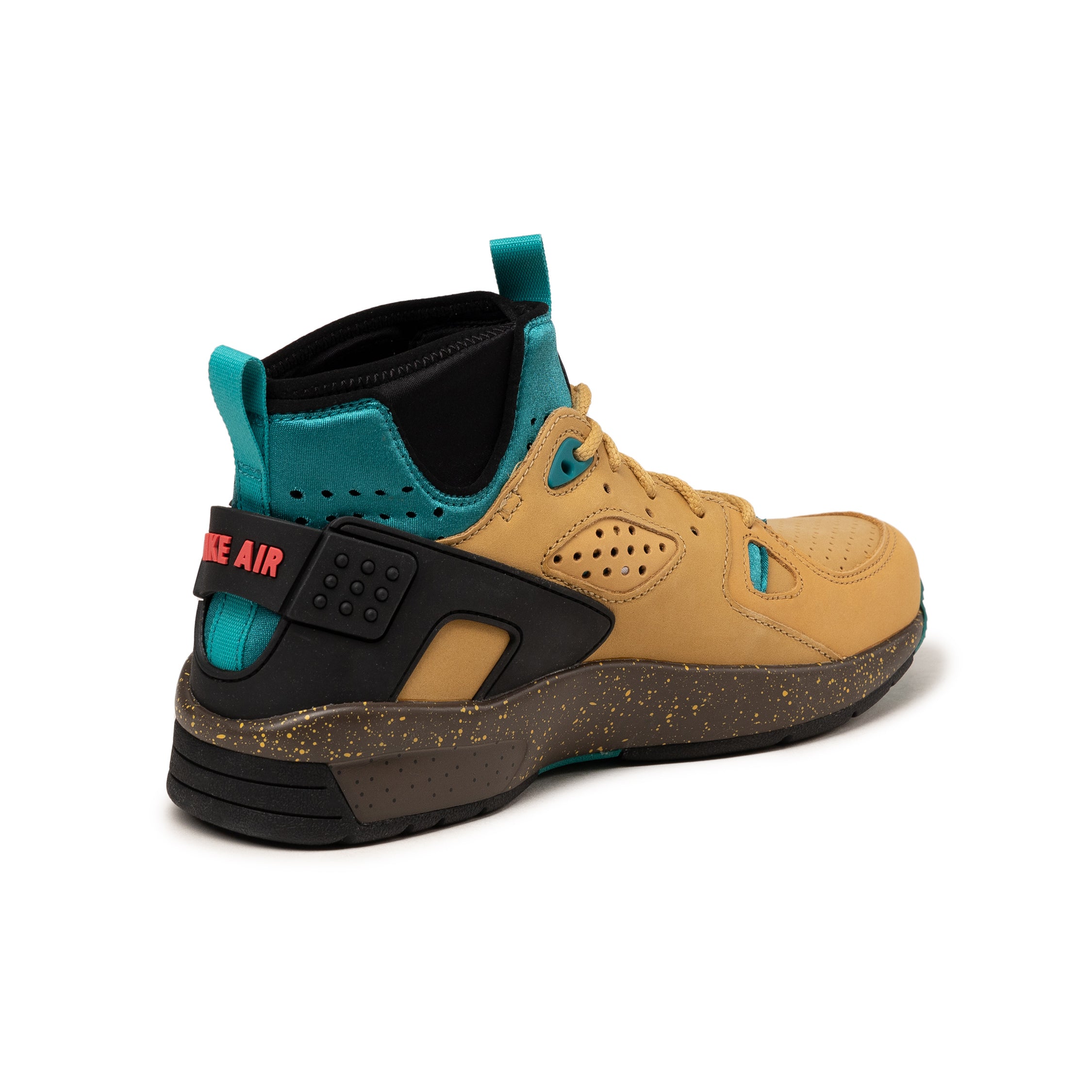 (Buy 1 pair and get 2 pairs free, get 3 pairs of shoes for the price of 1 pair)Nike ACG Air Mowabb OG