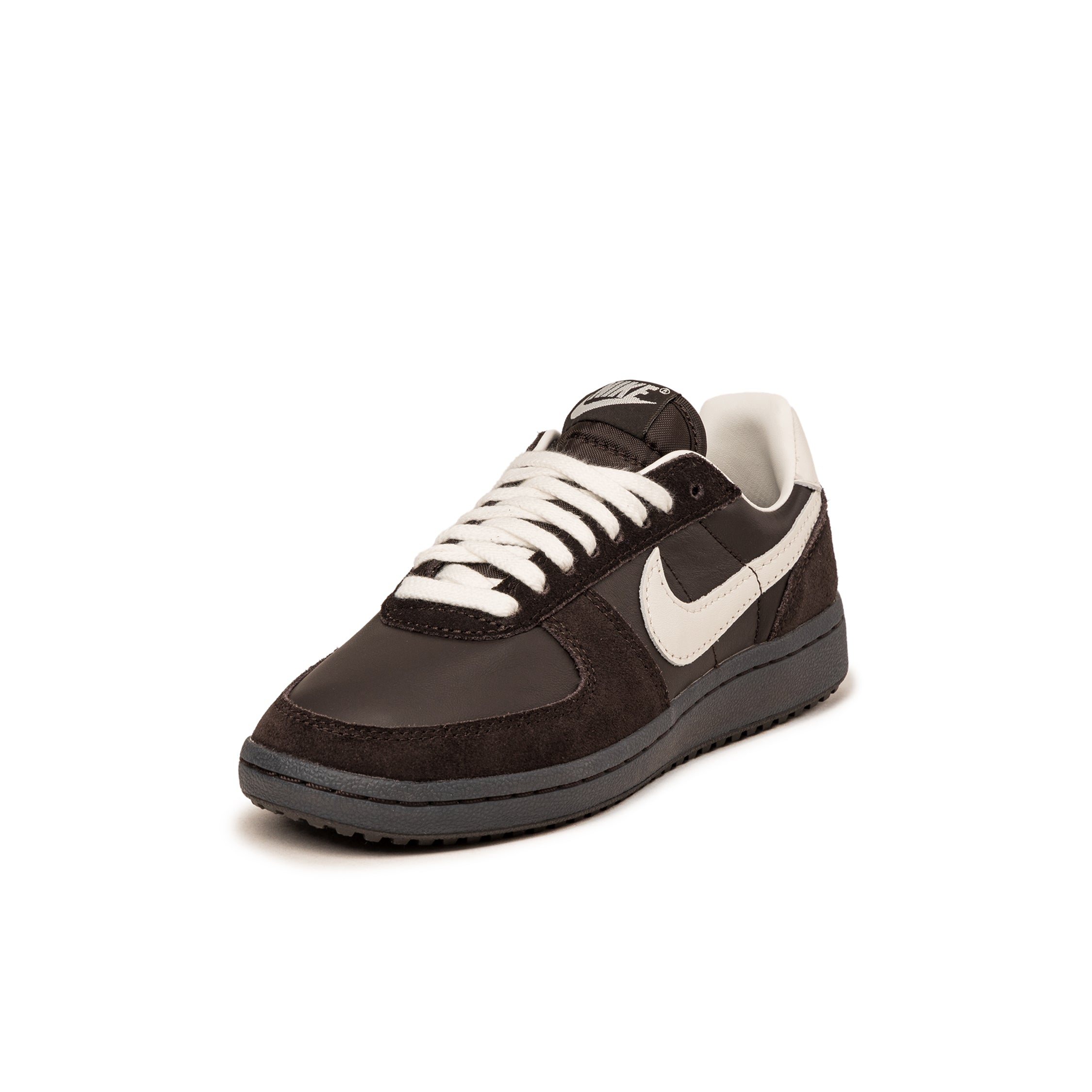 (Buy 1 pair and get 2 pairs free, get 3 pairs of shoes for the price of 1 pair)Nike Wmns Field General '82