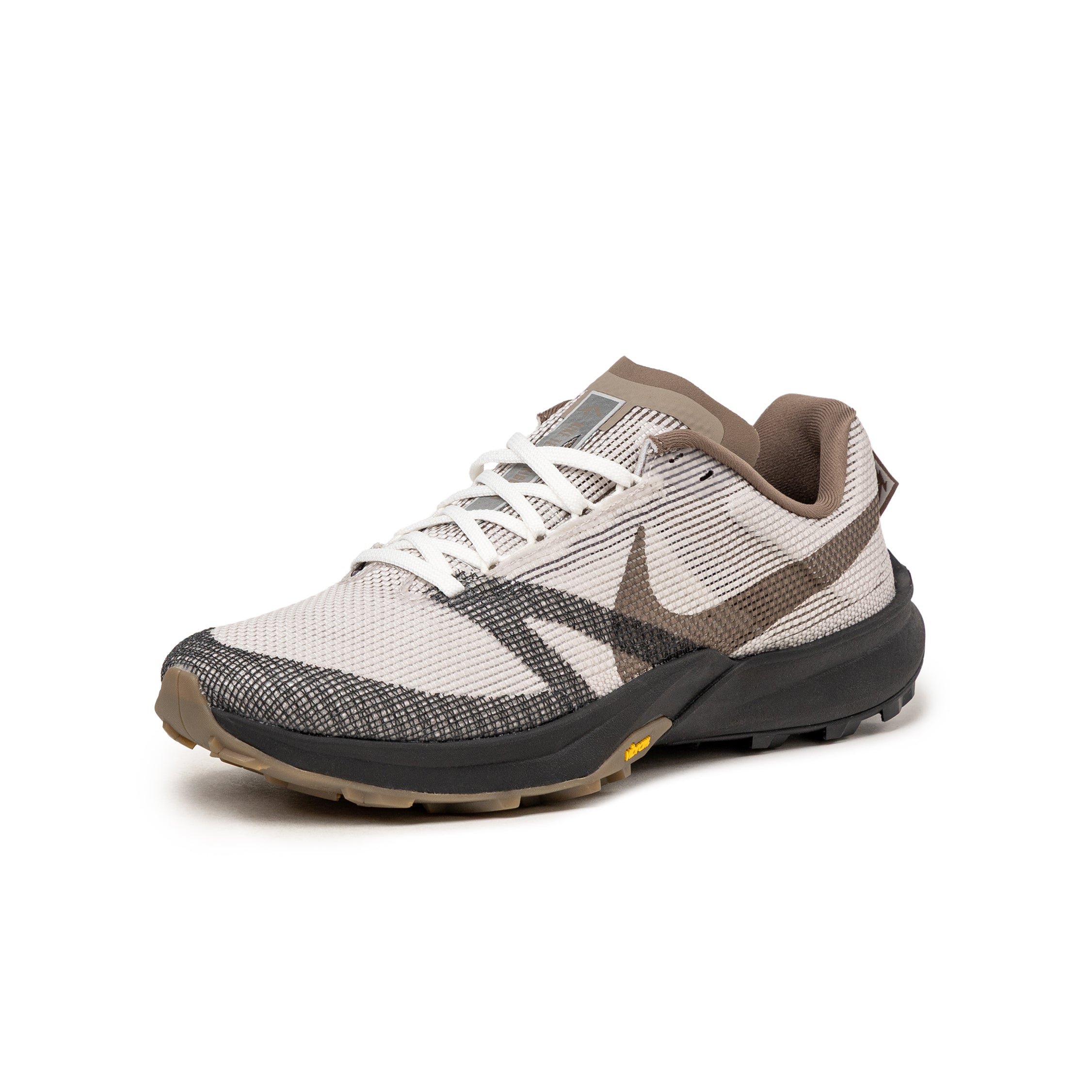 (Buy 1 pair and get 2 pairs free, get 3 pairs of shoes for the price of 1 pair)Nike Terra Kiger 10
