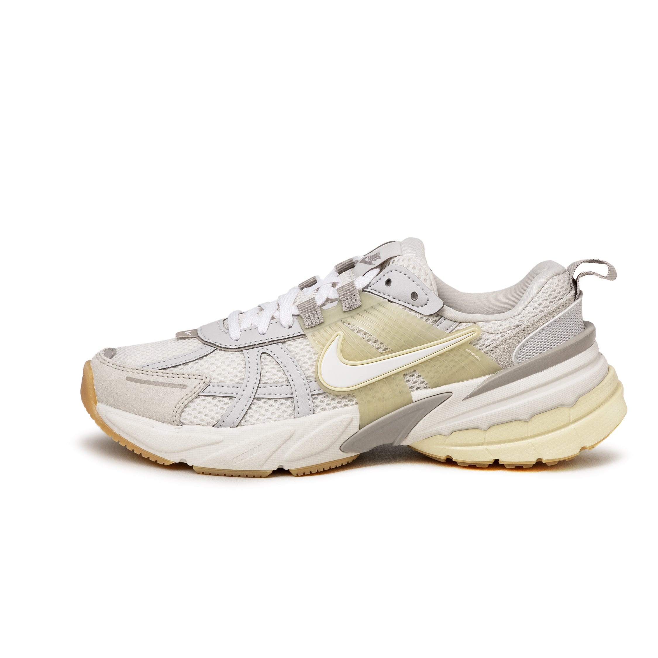 (Buy 1 pair and get 2 pairs free, get 3 pairs of shoes for the price of 1 pair)Nike Wmns V2K Run