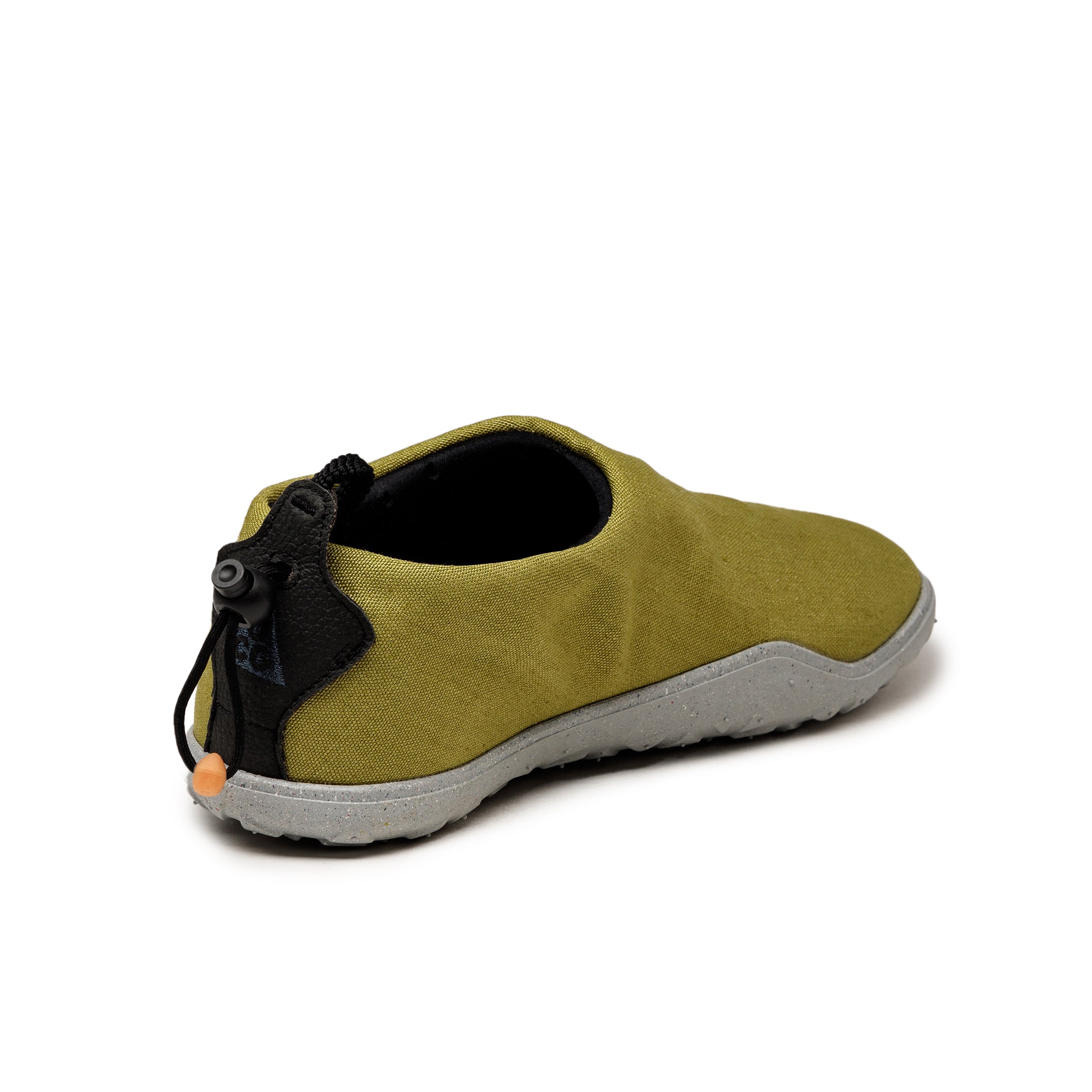 (Buy 1 pair and get 2 pairs free, get 3 pairs of shoes for the price of 1 pair)Nike ACG Moc