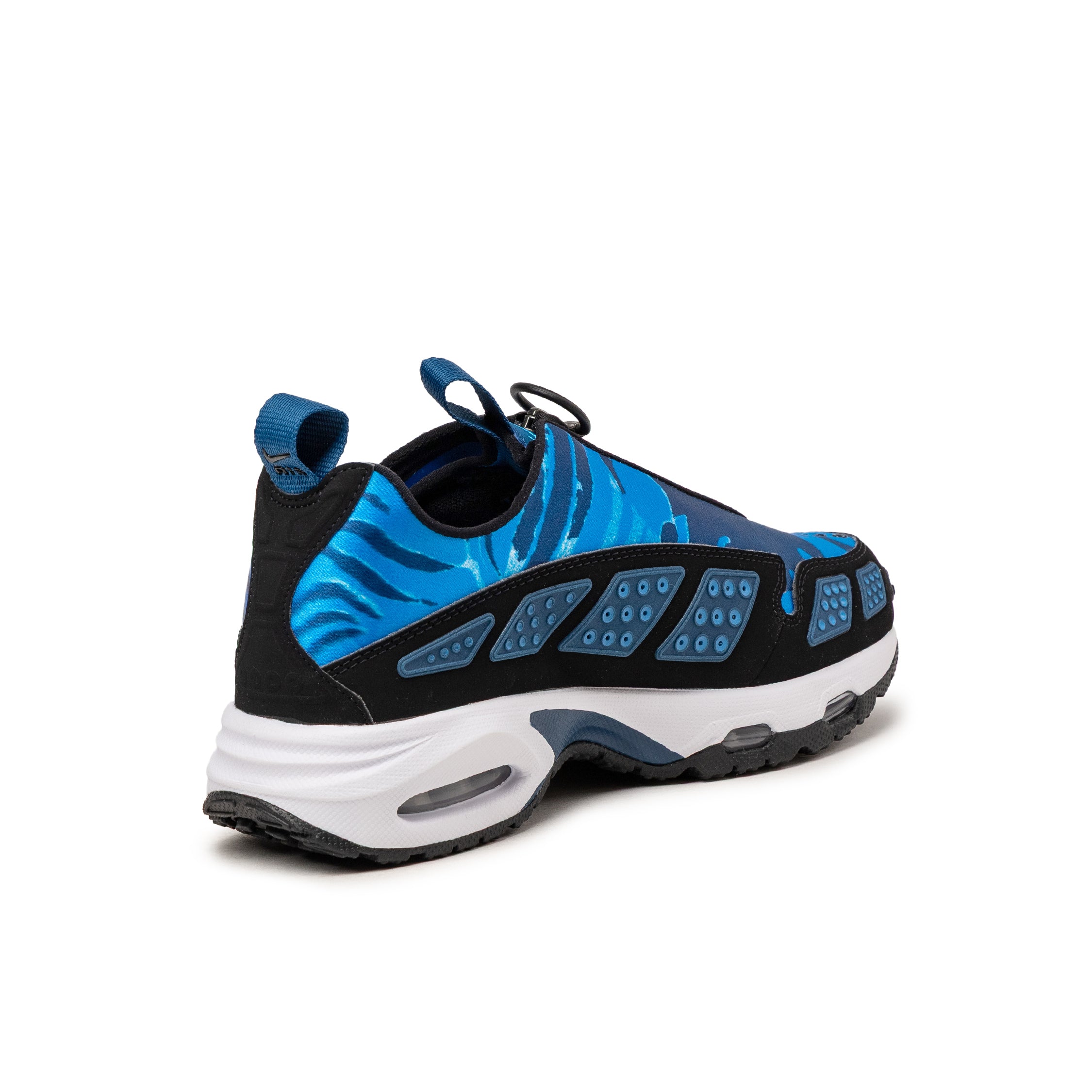 (Buy 1 pair and get 2 pairs free, get 3 pairs of shoes for the price of 1 pair)Nike Air Max SNDR *Camo*
