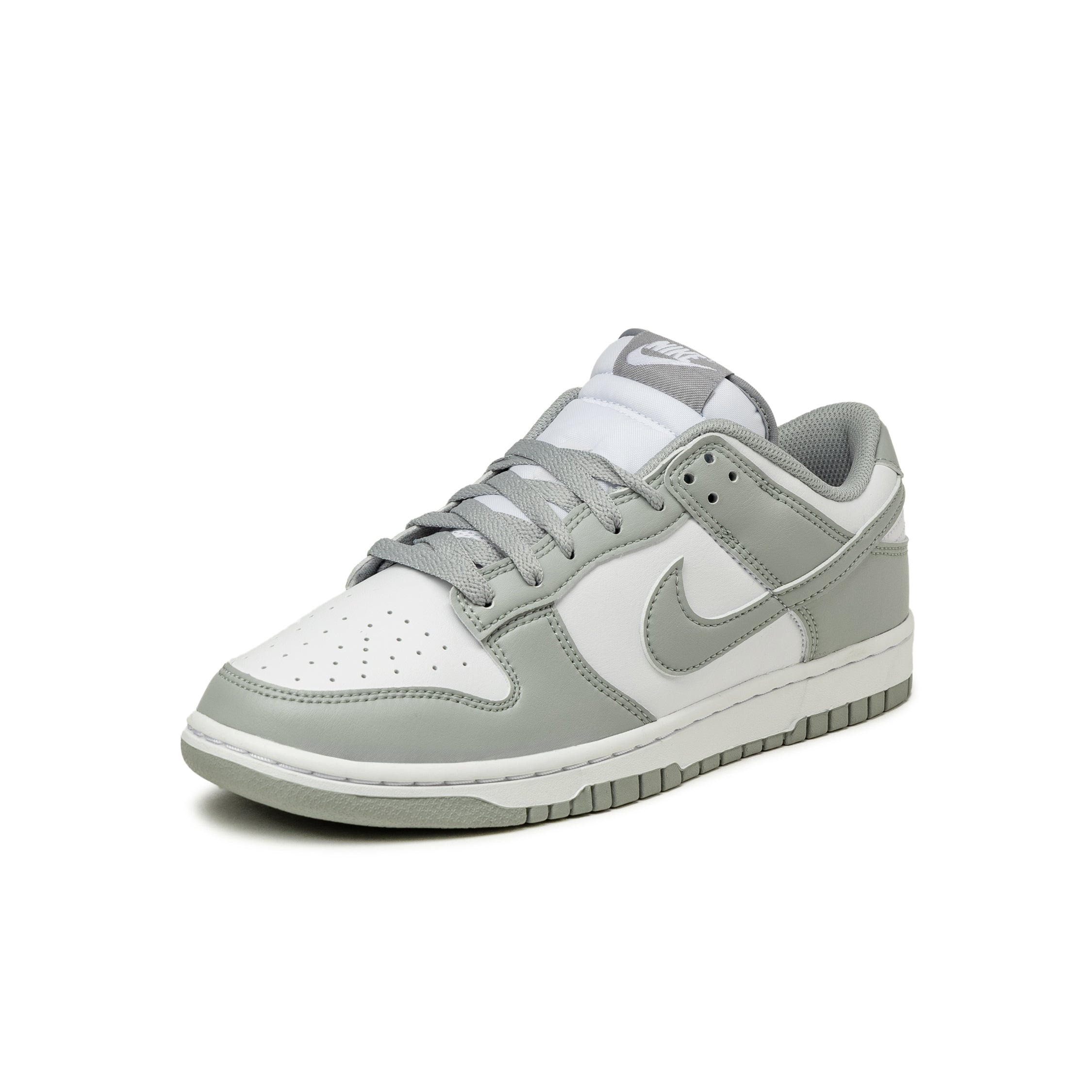 (Buy 1 pair and get 2 pairs free, get 3 pairs of shoes for the price of 1 pair)Nike Dunk Low Retro
