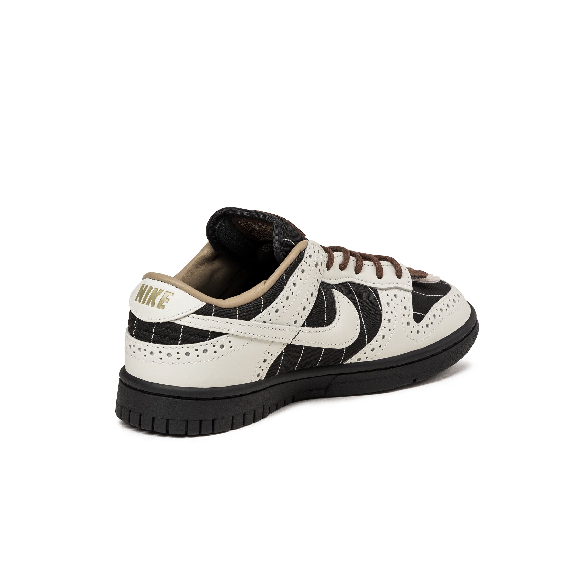 (Buy 1 pair and get 2 pairs free, get 3 pairs of shoes for the price of 1 pair)Nike Wmns Dunk Low LX *Brogue Pintripe*