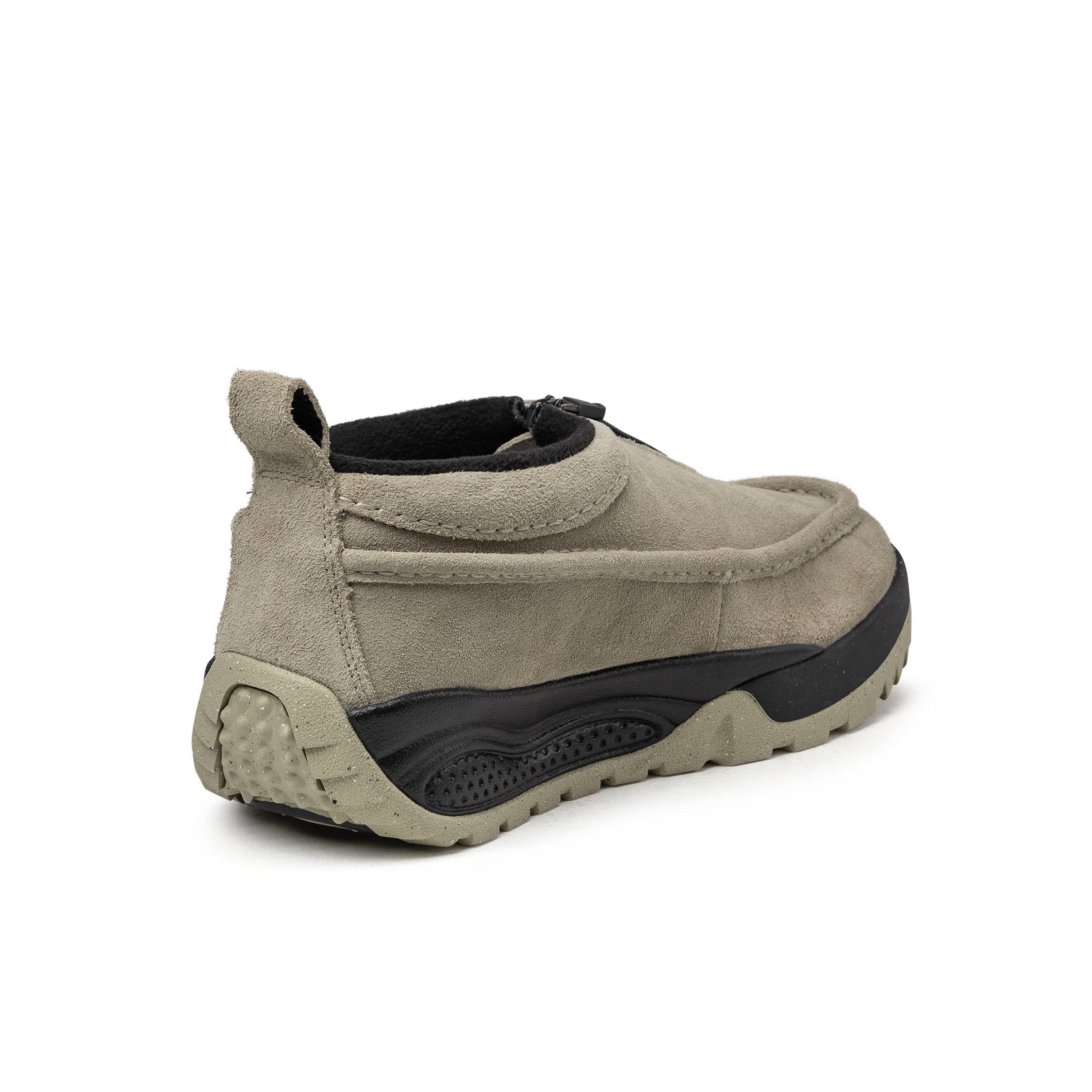 (Buy 1 pair and get 2 pairs free, get 3 pairs of shoes for the price of 1 pair)Nike ACG Izy