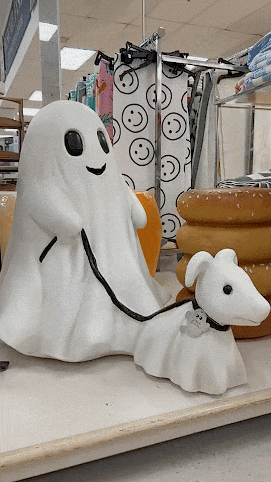 👻Ghost Walking Dog Statue