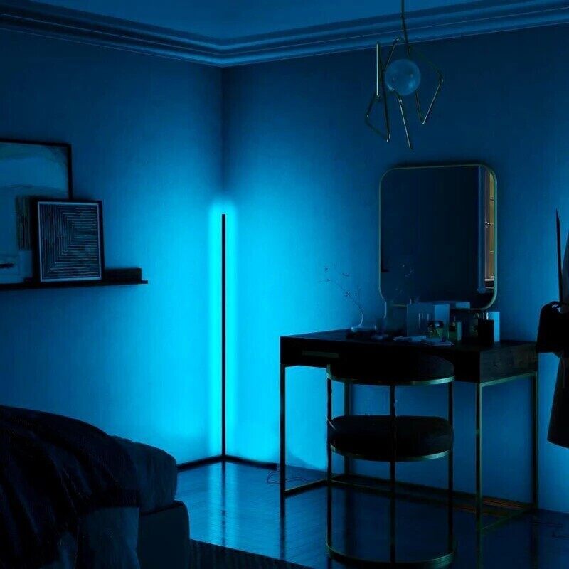 VIBRANT CORNER FLOOR LAMP WITH APP CONTROL