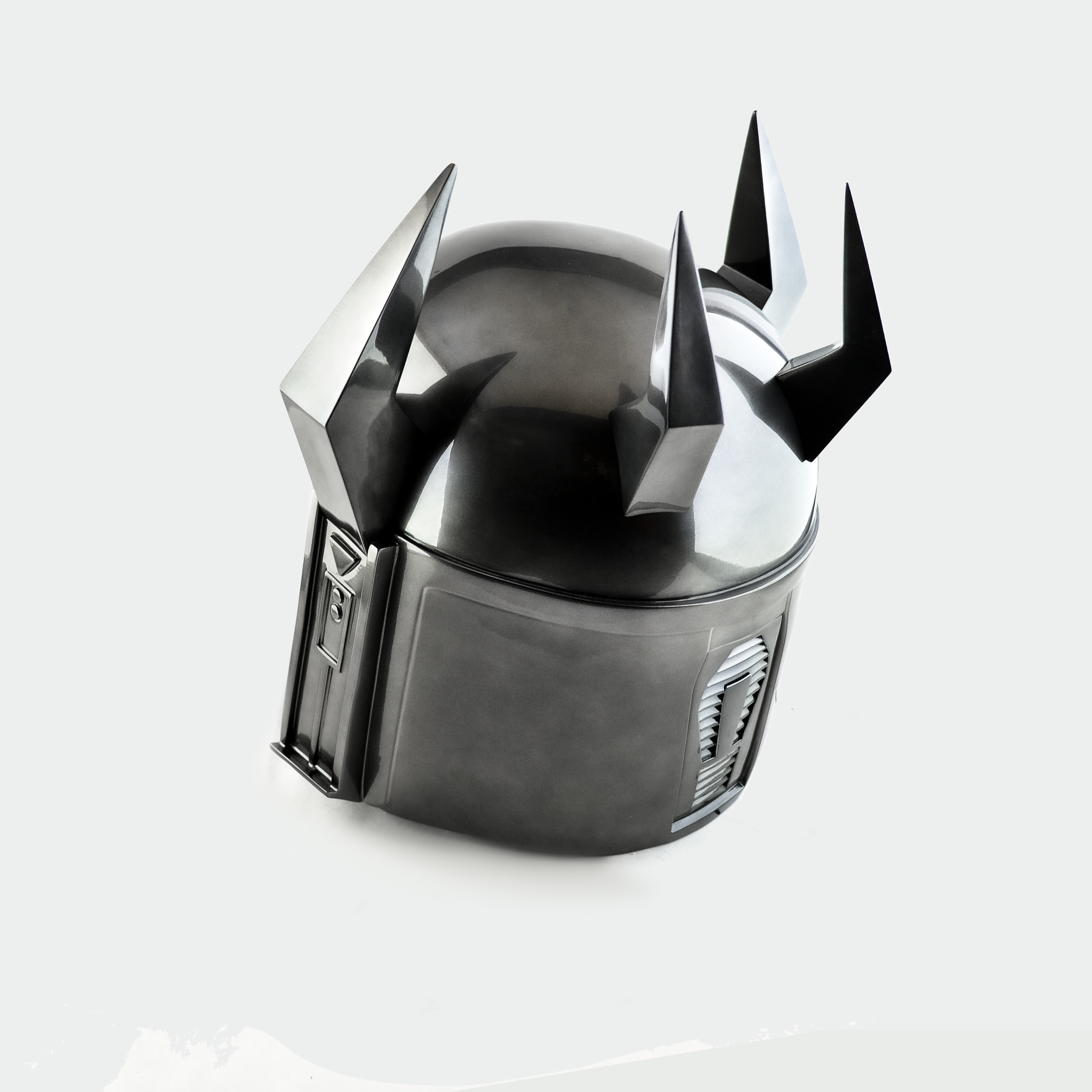 Gar Saxon - Chrome Helmet