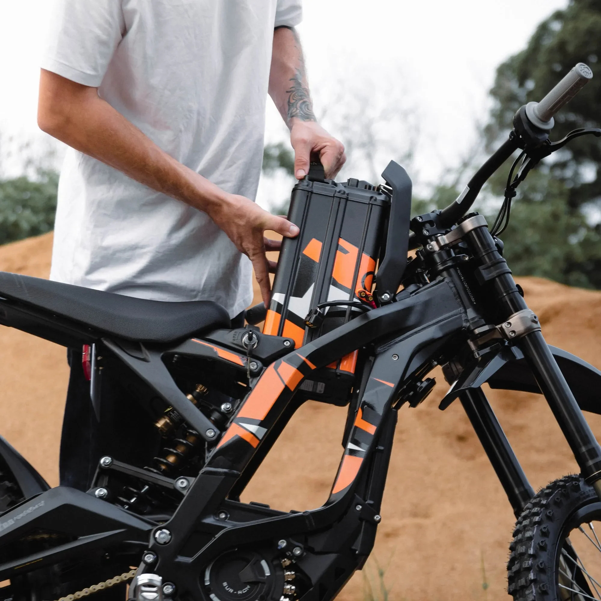 Sur-Ron 2025 Model Light Bee X Electric Dirt Bike E-Bike