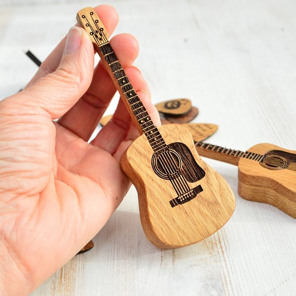 ⏰Last Day 70% OFF - Wooden Acoustic Guitar Pick Box🎸